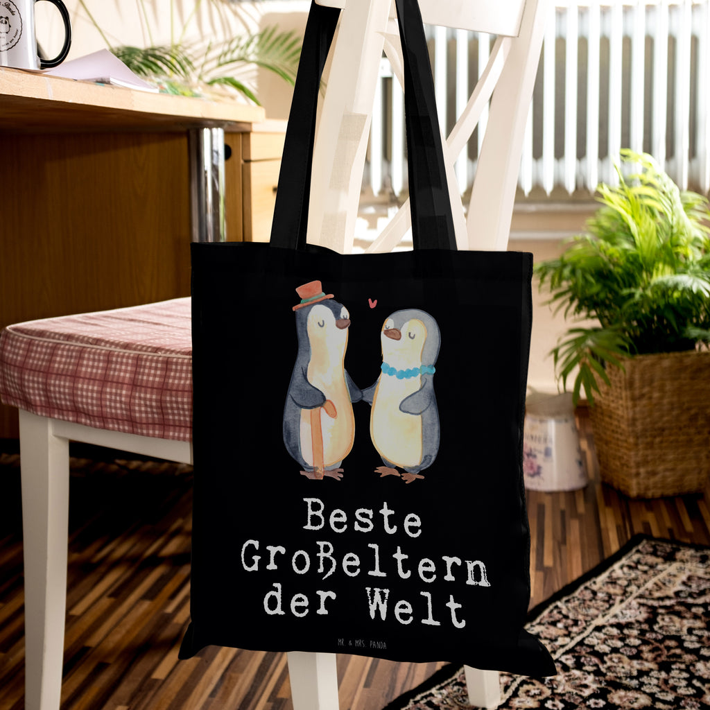 Tragetasche Pinguin Beste Großeltern der Welt Beuteltasche, Beutel, Einkaufstasche, Jutebeutel, Stoffbeutel, für, Dankeschön, Geschenk, Schenken, Geburtstag, Geburtstagsgeschenk, Geschenkidee, Danke, Bedanken, Mitbringsel, Freude machen, Geschenktipp, Großeltern, Grosseltern, Großmutter, Großvater, Opa, Omi, Oma, Opi. Großpapa, Großmama, Enkel, Enkelin, Enkelkind, Kleinigkeit, Omma, Ommi, Oppa, Oppi, Bester