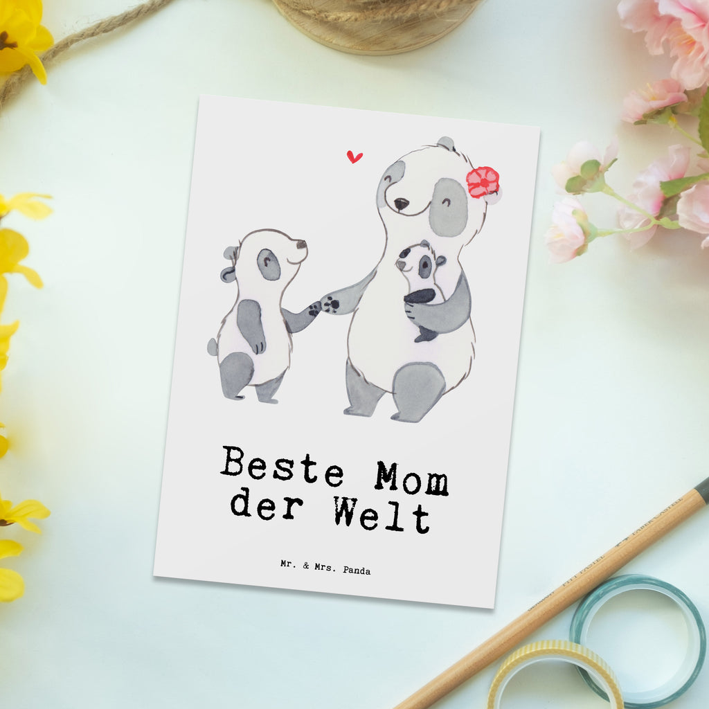 Postkarte Panda Beste Mom der Welt Geschenkkarte, Grußkarte, Karte, Einladung, Ansichtskarte, Geburtstagskarte, Einladungskarte, für, Dankeschön, Geschenk, Schenken, Geburtstag, Geburtstagsgeschenk, Geschenkidee, Danke, Bedanken, Mitbringsel, Freude machen, Geschenktipp, Mom, Mommy, Mama, Mami, Mutter, Muttertag, Mutti, Ma, Tochter, Sohn, Beste Mama, Beste, Supermama