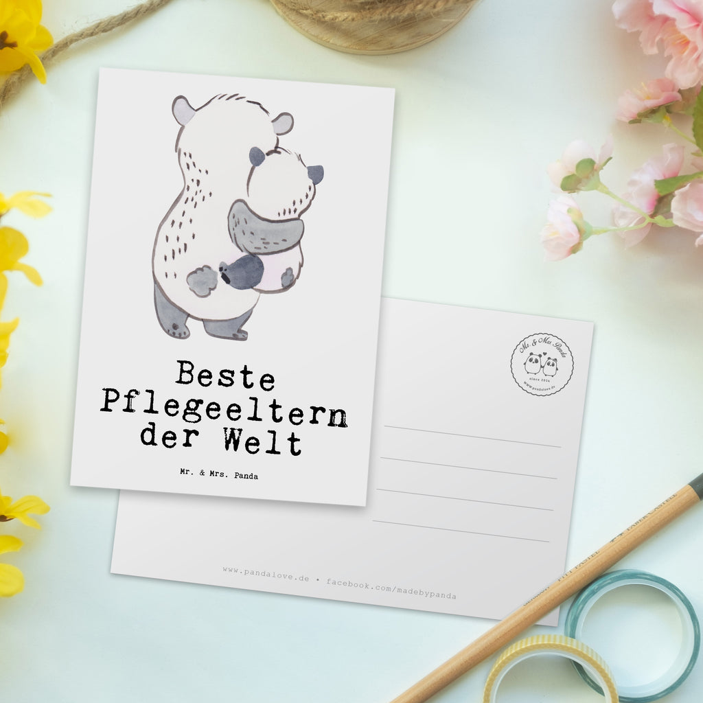 Postkarte Panda Beste Pflegeeltern der Welt Geschenkkarte, Grußkarte, Karte, Einladung, Ansichtskarte, Geburtstagskarte, Einladungskarte, für, Dankeschön, Geschenk, Schenken, Geburtstag, Geburtstagsgeschenk, Geschenkidee, Danke, Bedanken, Mitbringsel, Freude machen, Geschenktipp, Pflegeeltern, Pflegekind, Adoption, Eltern, Mama, Papa, Mami, Papi, Familie, Elternpaar, Mama und Papa