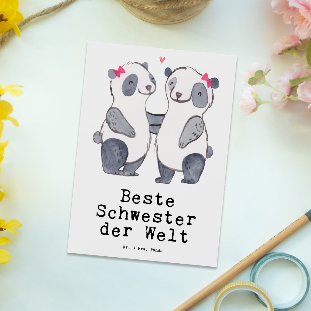 Postkarte Panda Beste Schwester der Welt Geschenkkarte, Grußkarte, Karte, Einladung, Ansichtskarte, Geburtstagskarte, Einladungskarte, Dankeskarte, für, Dankeschön, Geschenk, Schenken, Geburtstag, Geburtstagsgeschenk, Geschenkidee, Danke, Bedanken, Mitbringsel, Freude machen, Geschenktipp, Schwestern, Schwester, Geschwister, Schwesterherz, Sister, Familie, Kleinigkeit, Beste, Tochter, Liebe, Kinder