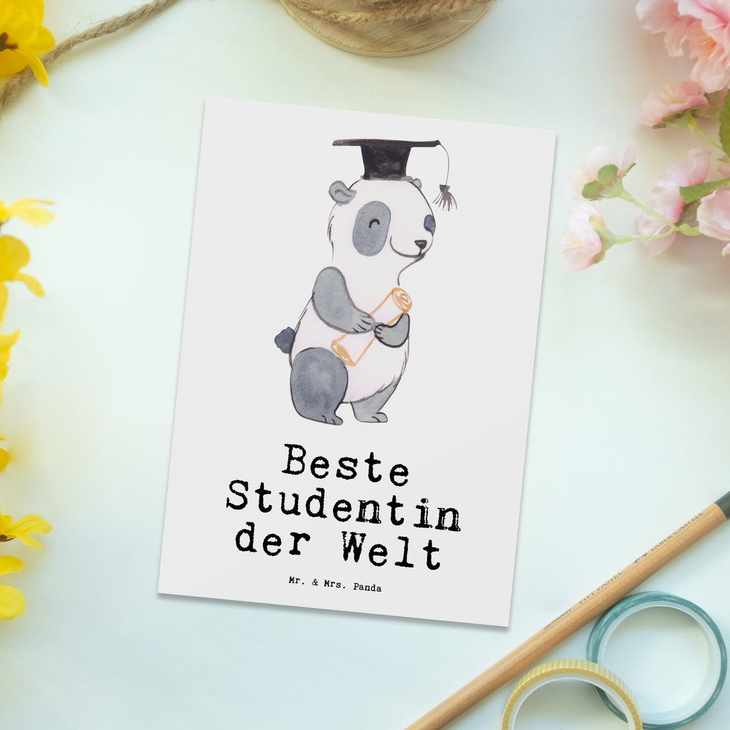 Postkarte Panda Beste Studentin der Welt Geschenkkarte, Grußkarte, Karte, Einladung, Ansichtskarte, Geburtstagskarte, Einladungskarte, Dankeskarte, für, Dankeschön, Geschenk, Schenken, Geburtstag, Geburtstagsgeschenk, Geschenkidee, Danke, Bedanken, Mitbringsel, Freude machen, Geschenktipp, Studentin, Studium, Tochter, Spaß, Musterschülerin, lustig, Studienabschluss, witzig, Universität, Abschluss, Alumni, Uni, Studenten, Hochschule