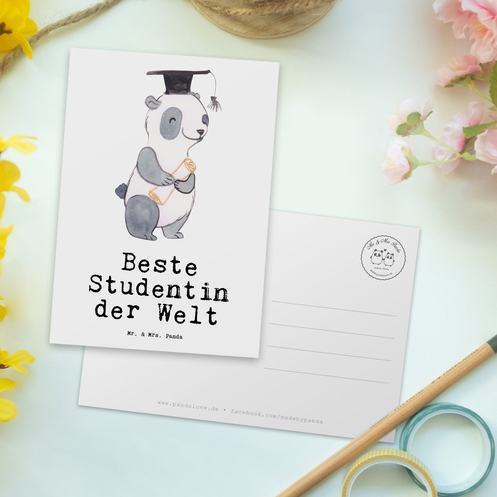 Postkarte Panda Beste Studentin der Welt Geschenkkarte, Grußkarte, Karte, Einladung, Ansichtskarte, Geburtstagskarte, Einladungskarte, Dankeskarte, für, Dankeschön, Geschenk, Schenken, Geburtstag, Geburtstagsgeschenk, Geschenkidee, Danke, Bedanken, Mitbringsel, Freude machen, Geschenktipp, Studentin, Studium, Tochter, Spaß, Musterschülerin, lustig, Studienabschluss, witzig, Universität, Abschluss, Alumni, Uni, Studenten, Hochschule