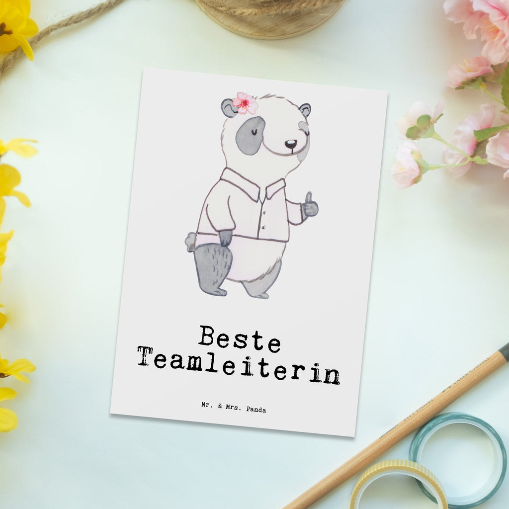Postkarte Panda Beste Teamleiterin Geschenkkarte, Grußkarte, Karte, Einladung, Ansichtskarte, Geburtstagskarte, Einladungskarte, für, Dankeschön, Geschenk, Schenken, Geburtstag, Geburtstagsgeschenk, Geschenkidee, Danke, Bedanken, Mitbringsel, Freude machen, Geschenktipp, Teamleiterin, Seminarleiterin, Gruppenleiterin, Leiterin, Kollegin, Chefin, Vorgesetzte, Abschied, Abschiedsgeschenk, Ruhestand