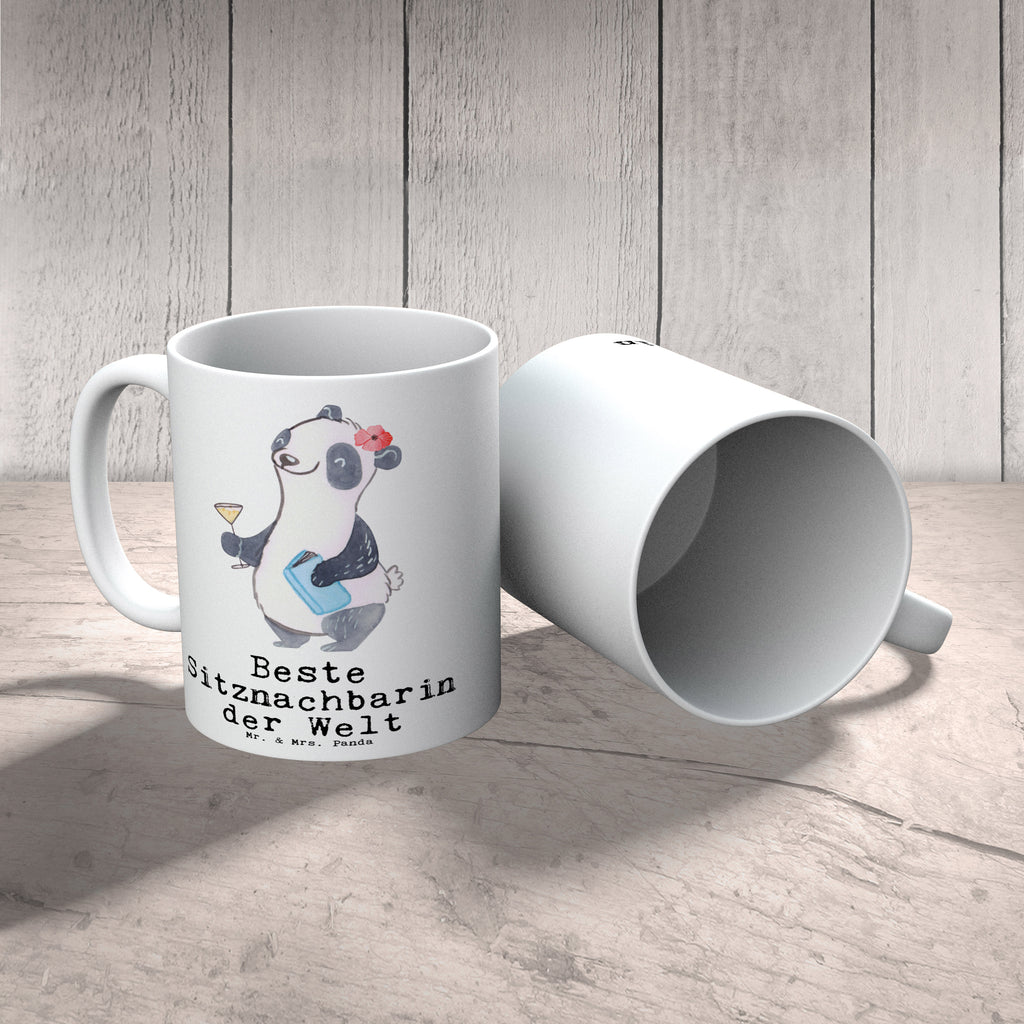 Tasse Panda Beste Sitznachbarin der Welt Becher, Kaffeetasse, Kaffeebecher, Tee, Frühstück, Büro, für, Dankeschön, Geschenk, Schenken, Geburtstag, Geburtstagsgeschenk, Geschenkidee, Danke, Bedanken, Mitbringsel, Freude machen, Geschenktipp, Sitznachbarin, Stuhlnachbar, Mitschülerin, Nachbarin, Uni, Universität, Seminar, Kommilitone, Tischnachbar, Schule, Mitstudentin, Hochschule, Beste Sitznachbarin der Welt, Weltbeste Sitznachbarin