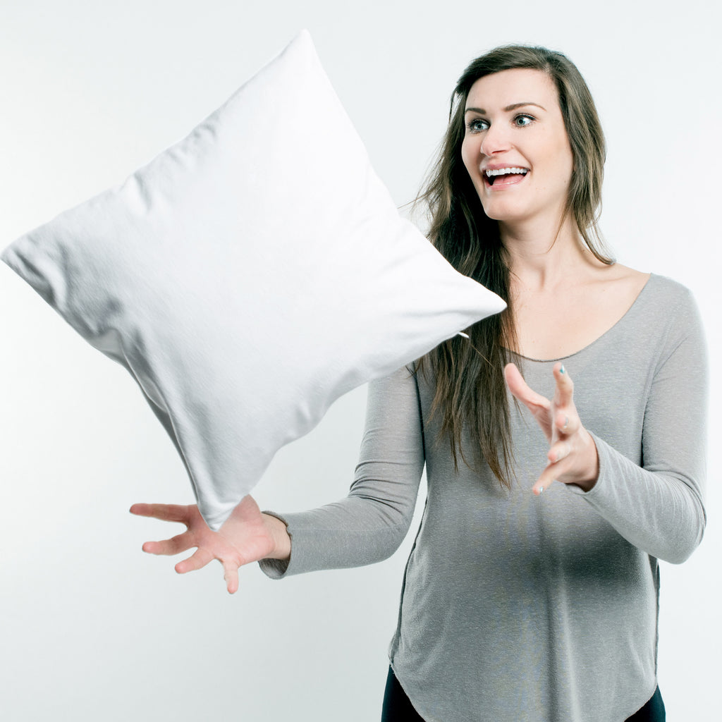 Personalisiertes Kissen Stinktier Yoga Kissen, personalisiert, Name, Wunschname, bedrucken, Kopfkissen, Stinktier, Skunk, Wildtier, Raubtier, Stinker, Stinki, Yoga, Namaste, Lebe, Liebe, Lache