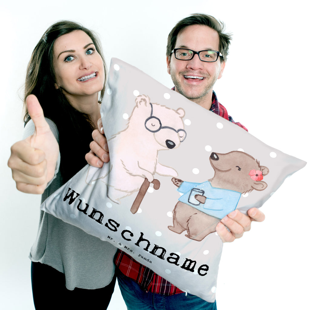 Personalisiertes Kissen Altenpflegerin mit Herz Kissen, personalisiert, Name, Wunschname, bedrucken, Kopfkissen, Beruf, Ausbildung, Jubiläum, Abschied, Rente, Kollege, Kollegin, Geschenk, Schenken, Arbeitskollege, Mitarbeiter, Firma, Danke, Dankeschön, Altenpflegerin, Pflegerin, Altenheim Eröffnung