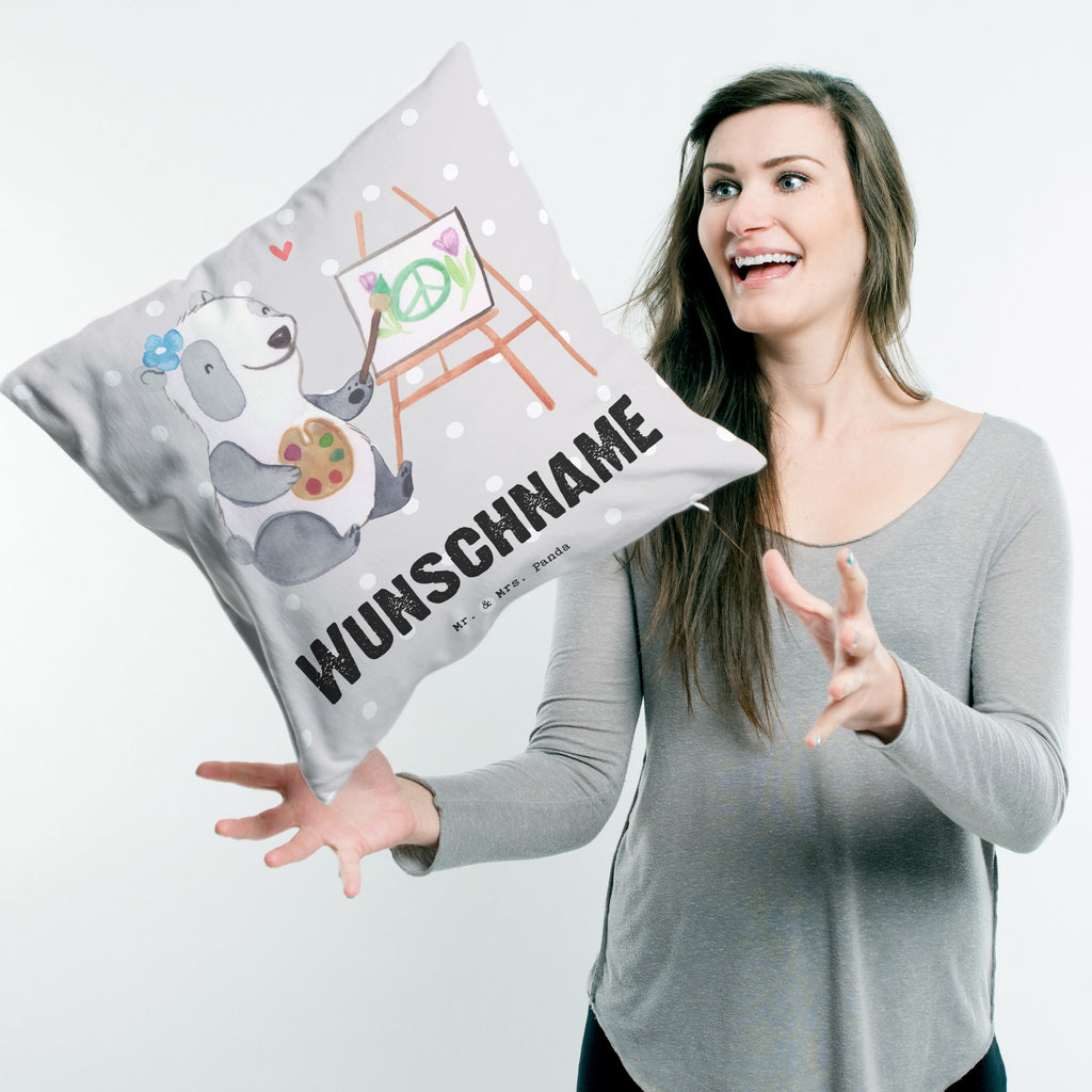 Personalisiertes Kissen Kunstlehrerin mit Herz Kissen, personalisiert, Name, Wunschname, bedrucken, Kopfkissen, Beruf, Ausbildung, Jubiläum, Abschied, Rente, Kollege, Kollegin, Geschenk, Schenken, Arbeitskollege, Mitarbeiter, Firma, Danke, Dankeschön, Kunstlehrerin, Kunstunterricht, Kunstschule