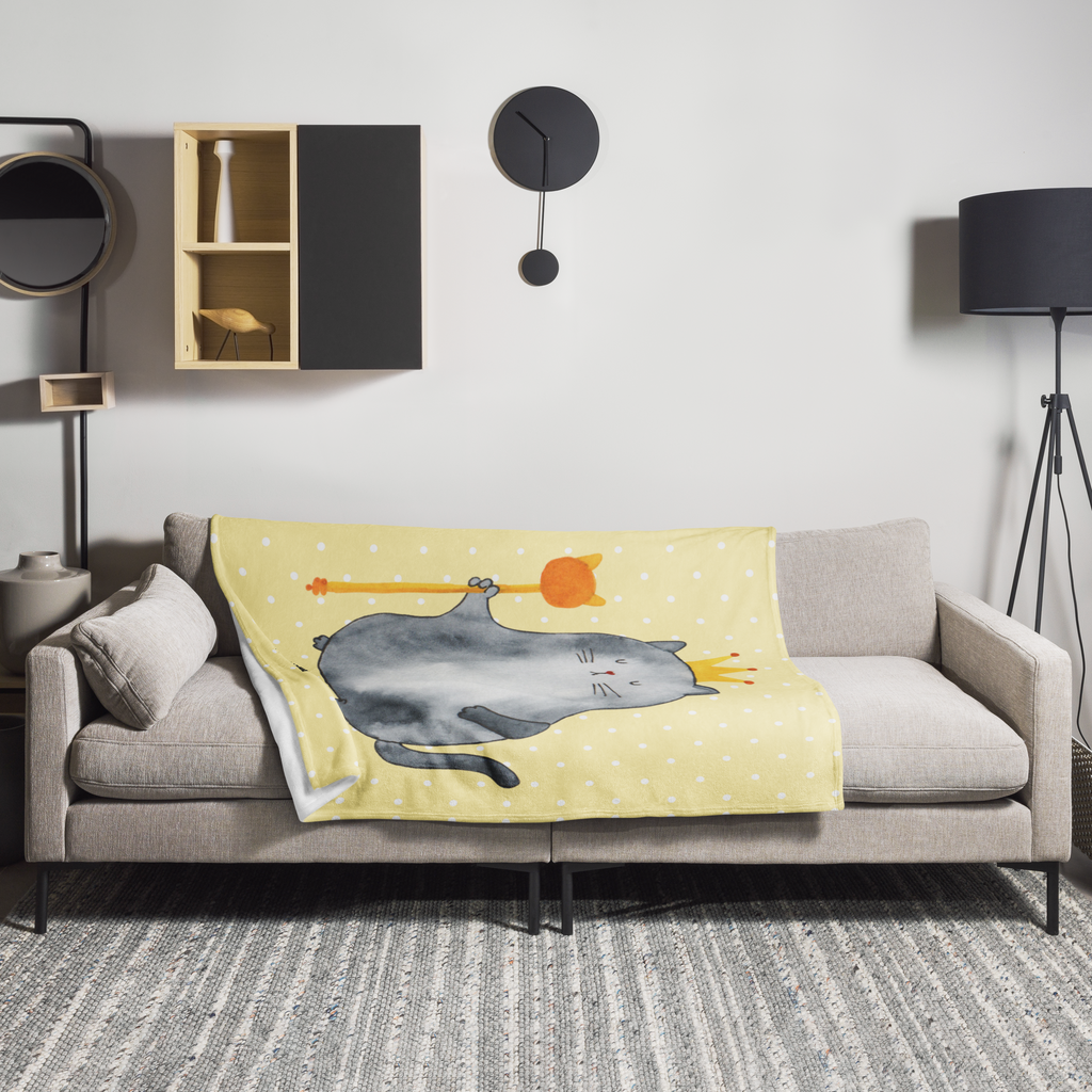Kuscheldecke Katzen Koenig Decke, Wohndecke, Tagesdecke, Wolldecke, Sofadecke, Katze, Katzenmotiv, Katzenfan, Katzendeko, Katzenfreund, Katzenliebhaber, Katzenprodukte, Katzenartikel, Katzenaccessoires, Katzensouvenirs, Katzenliebhaberprodukte, Katzenmotive, Katzen, Kater, Mietze, Cat, Cats, Katzenhalter, Katzenbesitzerin, Haustier, König, Königin, Queen, Familie, Mietzhaus, Wohnung, erste eigenen Wohnung, Umzug, Einzug