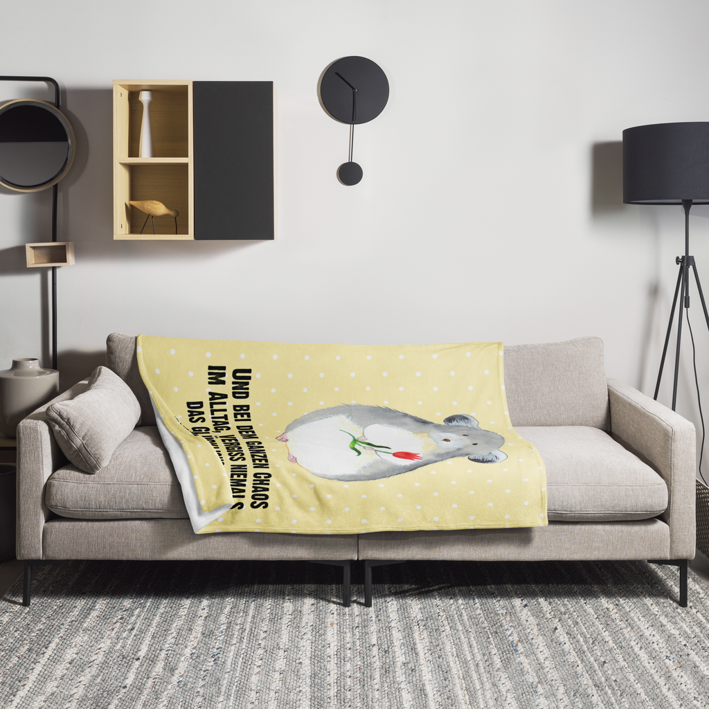 Kuscheldecke Chinchilla mit Blume Decke, Wohndecke, Tagesdecke, Wolldecke, Sofadecke, Tiermotive, Gute Laune, lustige Sprüche, Tiere, Chinchilla, Chinchillas, Liebeskummer, Kummer, Depressionen, traurig sein, Chaos, Glücklichsein, Büro, Büroalltag