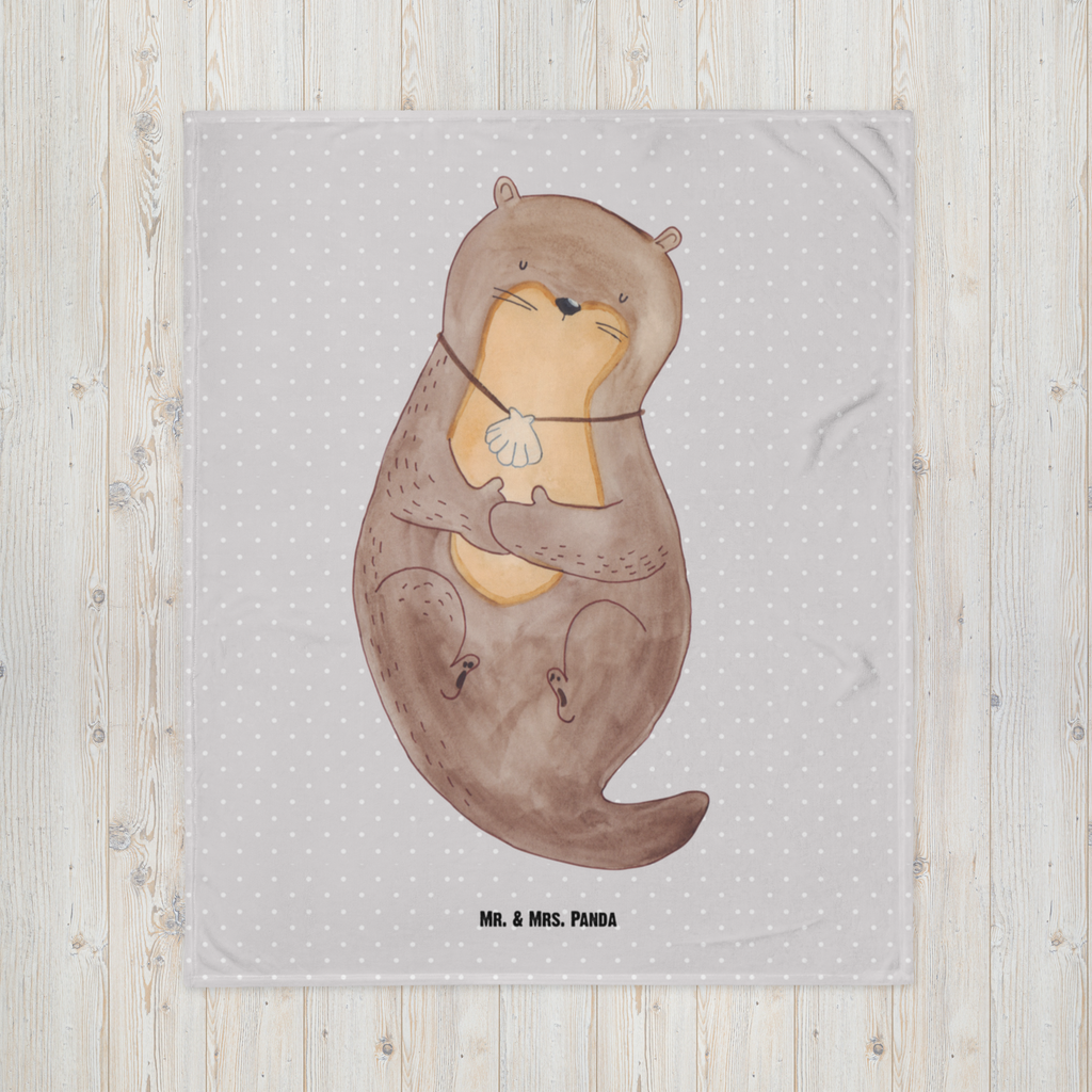 Kuscheldecke Otter mit Muschelmedaillon Decke, Wohndecke, Tagesdecke, Wolldecke, Sofadecke, Otter, Fischotter, Seeotter, Otterliebe, grübeln, träumen, Motivation, Tagträumen, Büro