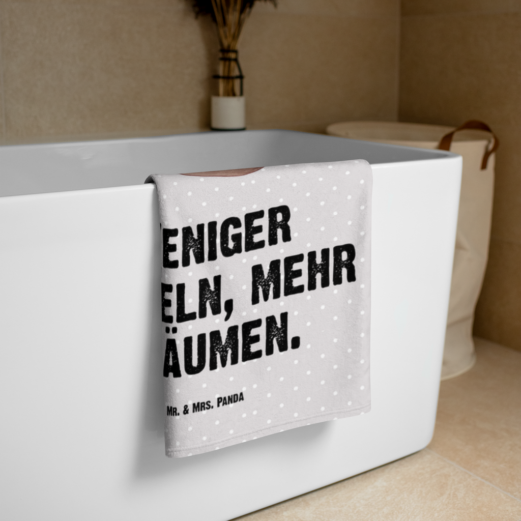 XL Badehandtuch Otter mit Muschelmedaillon Handtuch, Badetuch, Duschtuch, Strandtuch, Saunatuch, Otter, Fischotter, Seeotter, Otterliebe, grübeln, träumen, Motivation, Tagträumen, Büro