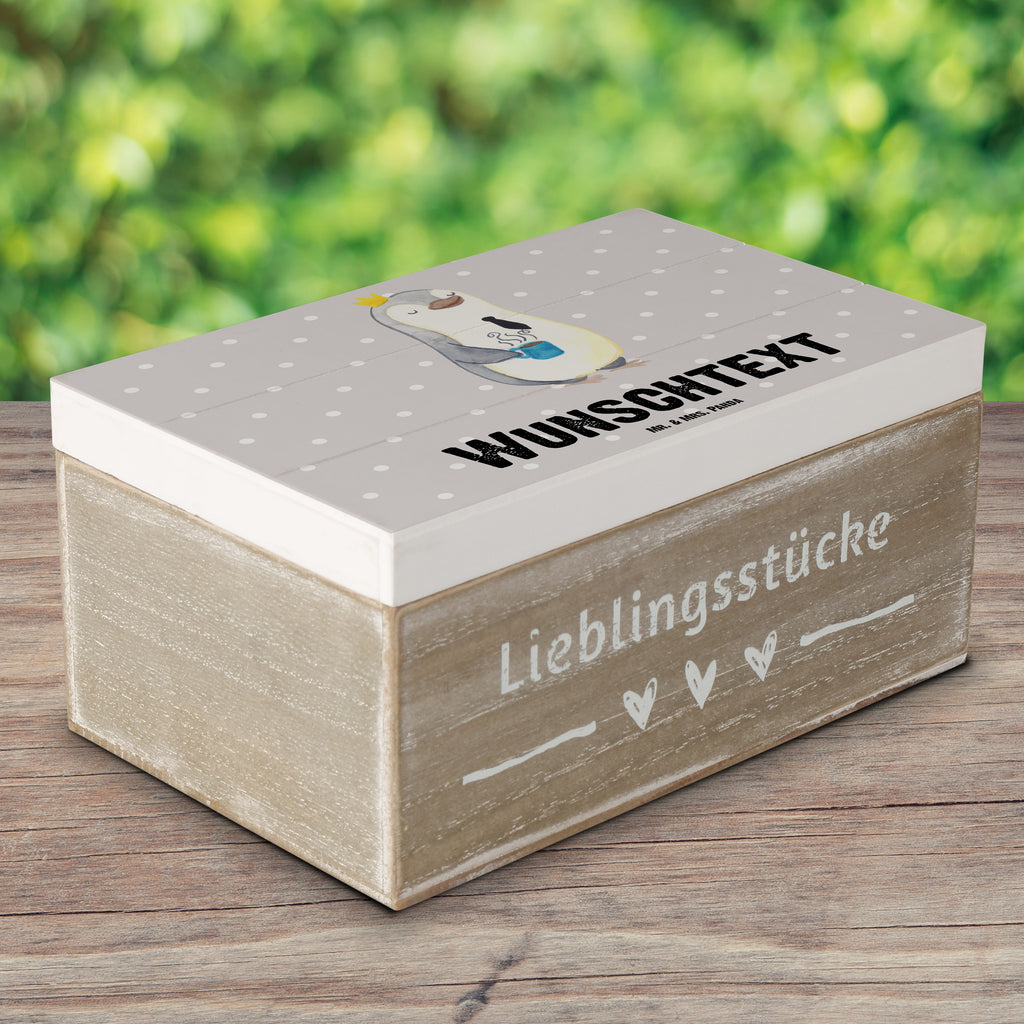 Personalisierte Holzkiste Pinguin Bester Schwiegersohn Holzkiste mit Namen, Kiste mit Namen, Schatzkiste mit Namen, Truhe mit Namen, Schatulle mit Namen, Erinnerungsbox mit Namen, Erinnerungskiste, mit Namen, Dekokiste mit Namen, Aufbewahrungsbox mit Namen, Holzkiste Personalisiert, Kiste Personalisiert, Schatzkiste Personalisiert, Truhe Personalisiert, Schatulle Personalisiert, Erinnerungsbox Personalisiert, Erinnerungskiste Personalisiert, Dekokiste Personalisiert, Aufbewahrungsbox Personalisiert, für, Dankeschön, Geschenk, Schenken, Geburtstag, Geburtstagsgeschenk, Geschenkidee, Danke, Bedanken, Mitbringsel, Freude machen, Geschenktipp, Schwiegersohn, Tochter, Ehefrau des Sohns, Frau, angeheiratet, Hochzeit, Heirat