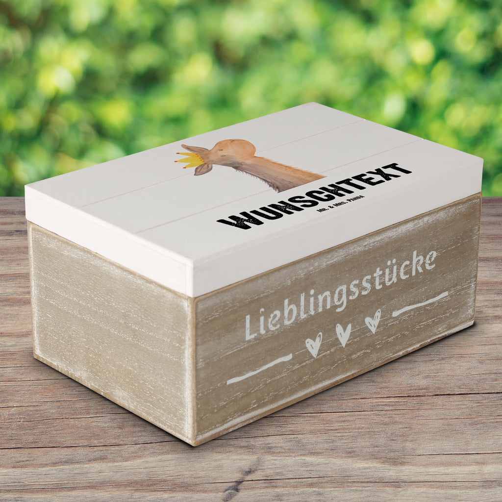 Personalisierte Holzkiste Lama Bester Mensch der Welt Holzkiste mit Namen, Kiste mit Namen, Schatzkiste mit Namen, Truhe mit Namen, Schatulle mit Namen, Erinnerungsbox mit Namen, Erinnerungskiste, mit Namen, Dekokiste mit Namen, Aufbewahrungsbox mit Namen, Holzkiste Personalisiert, Kiste Personalisiert, Schatzkiste Personalisiert, Truhe Personalisiert, Schatulle Personalisiert, Erinnerungsbox Personalisiert, Erinnerungskiste Personalisiert, Dekokiste Personalisiert, Aufbewahrungsbox Personalisiert, für, Dankeschön, Geschenk, Schenken, Geburtstag, Geburtstagsgeschenk, Geschenkidee, Danke, Bedanken, Mitbringsel, Freude machen, Geschenktipp, Lieblingsmensch, Liebling, Lieblings Mensch, tollster Mensch, Vorbild, Partner, Ehemann, Ehefrau, Liebe, Valentinstag