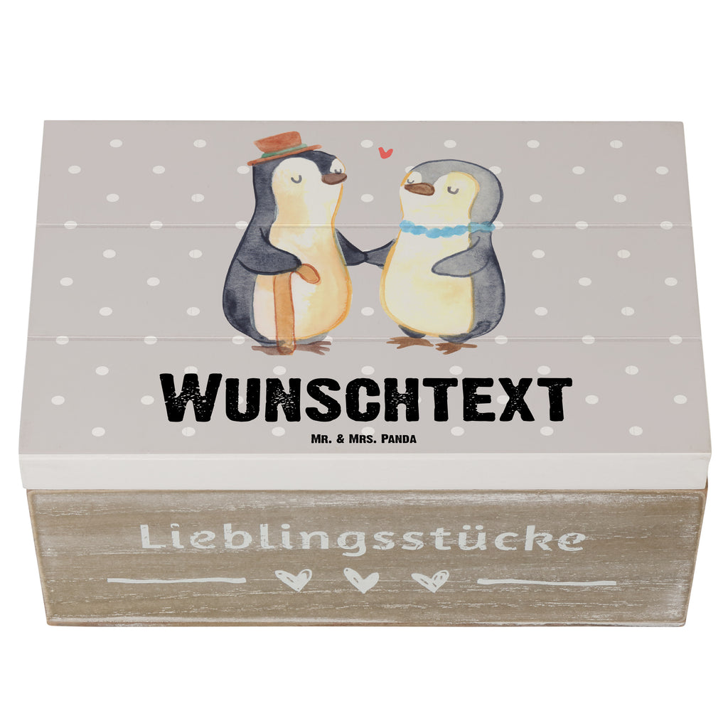 Personalisierte Holzkiste Pinguin Beste Großeltern der Welt Holzkiste mit Namen, Kiste mit Namen, Schatzkiste mit Namen, Truhe mit Namen, Schatulle mit Namen, Erinnerungsbox mit Namen, Erinnerungskiste, mit Namen, Dekokiste mit Namen, Aufbewahrungsbox mit Namen, Holzkiste Personalisiert, Kiste Personalisiert, Schatzkiste Personalisiert, Truhe Personalisiert, Schatulle Personalisiert, Erinnerungsbox Personalisiert, Erinnerungskiste Personalisiert, Dekokiste Personalisiert, Aufbewahrungsbox Personalisiert, für, Dankeschön, Geschenk, Schenken, Geburtstag, Geburtstagsgeschenk, Geschenkidee, Danke, Bedanken, Mitbringsel, Freude machen, Geschenktipp, Großeltern, Grosseltern, Großmutter, Großvater, Opa, Omi, Oma, Opi. Großpapa, Großmama, Enkel, Enkelin, Enkelkind, Kleinigkeit, Omma, Ommi, Oppa, Oppi, Bester
