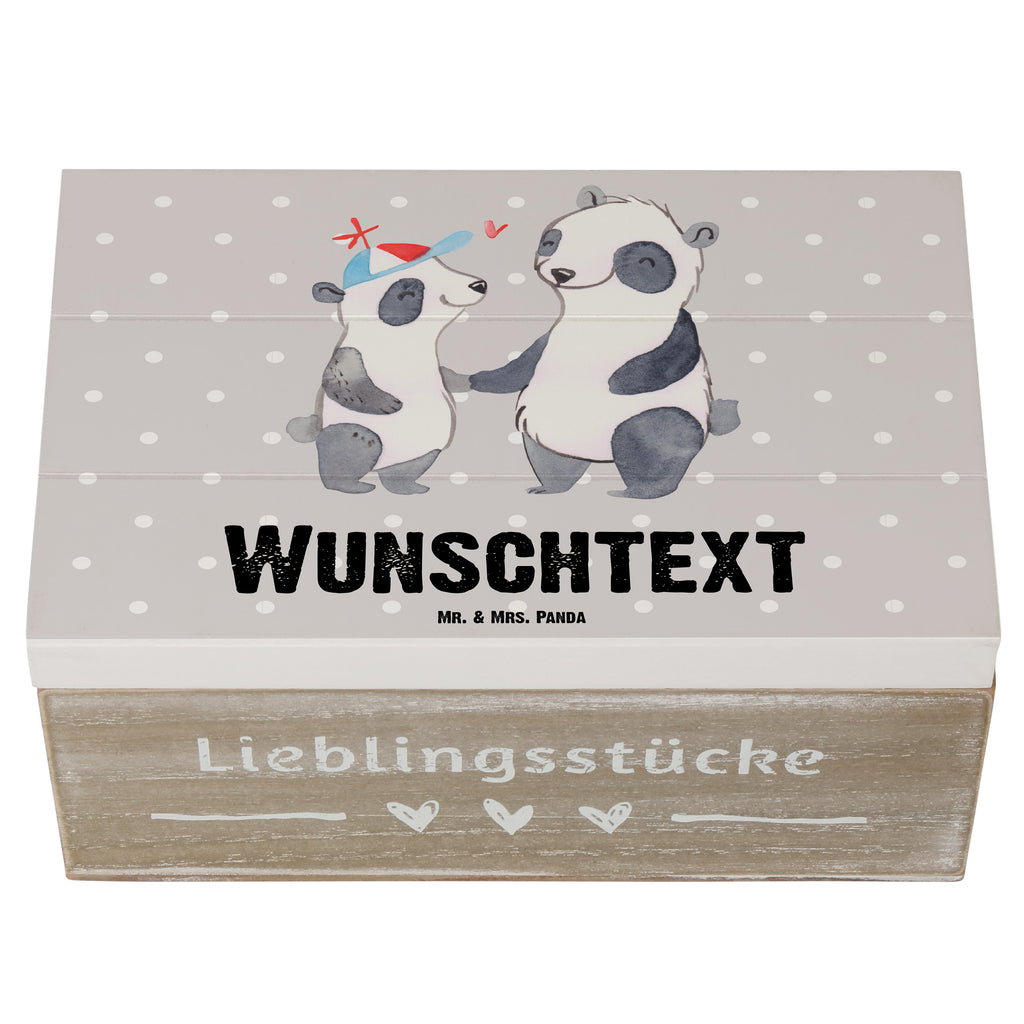 Personalisierte Holzkiste Panda Bester Cousin der Welt Holzkiste mit Namen, Kiste mit Namen, Schatzkiste mit Namen, Truhe mit Namen, Schatulle mit Namen, Erinnerungsbox mit Namen, Erinnerungskiste, mit Namen, Dekokiste mit Namen, Aufbewahrungsbox mit Namen, Holzkiste Personalisiert, Kiste Personalisiert, Schatzkiste Personalisiert, Truhe Personalisiert, Schatulle Personalisiert, Erinnerungsbox Personalisiert, Erinnerungskiste Personalisiert, Dekokiste Personalisiert, Aufbewahrungsbox Personalisiert, für, Dankeschön, Geschenk, Schenken, Geburtstag, Geburtstagsgeschenk, Geschenkidee, Danke, Bedanken, Mitbringsel, Freude machen, Geschenktipp, Cousin, Kousin, Vetter, Sohn von Onkel, Sohn von Tante, Familie, Verwandtschaft, Cousine