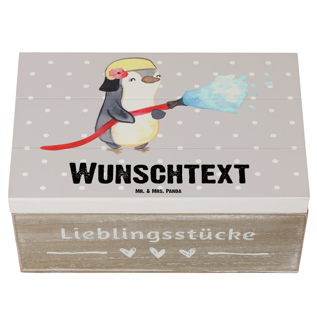 Personalisierte Holzkiste Feuerwehrfrau mit Herz Holzkiste mit Namen, Kiste mit Namen, Schatzkiste mit Namen, Truhe mit Namen, Schatulle mit Namen, Erinnerungsbox mit Namen, Erinnerungskiste, mit Namen, Dekokiste mit Namen, Aufbewahrungsbox mit Namen, Holzkiste Personalisiert, Kiste Personalisiert, Schatzkiste Personalisiert, Truhe Personalisiert, Schatulle Personalisiert, Erinnerungsbox Personalisiert, Erinnerungskiste Personalisiert, Dekokiste Personalisiert, Aufbewahrungsbox Personalisiert, Beruf, Ausbildung, Jubiläum, Abschied, Rente, Kollege, Kollegin, Geschenk, Schenken, Arbeitskollege, Mitarbeiter, Firma, Danke, Dankeschön, Feuerwehrfrau, Feuerwehrhauptfrau, Brandschutz, Feuerwehr, freiwillige Feuerwehr