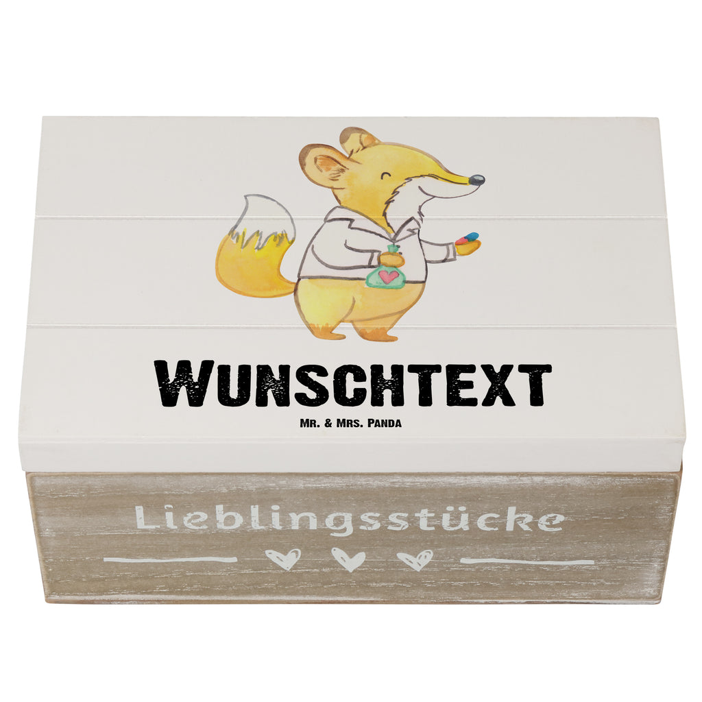 Personalisierte Holzkiste Apotheker mit Herz Holzkiste mit Namen, Kiste mit Namen, Schatzkiste mit Namen, Truhe mit Namen, Schatulle mit Namen, Erinnerungsbox mit Namen, Erinnerungskiste, mit Namen, Dekokiste mit Namen, Aufbewahrungsbox mit Namen, Holzkiste Personalisiert, Kiste Personalisiert, Schatzkiste Personalisiert, Truhe Personalisiert, Schatulle Personalisiert, Erinnerungsbox Personalisiert, Erinnerungskiste Personalisiert, Dekokiste Personalisiert, Aufbewahrungsbox Personalisiert, Beruf, Ausbildung, Jubiläum, Abschied, Rente, Kollege, Kollegin, Geschenk, Schenken, Arbeitskollege, Mitarbeiter, Firma, Danke, Dankeschön, Apotheker, Pharmazie, Staatsexamen, Approbation, Eröffnung Apotheke