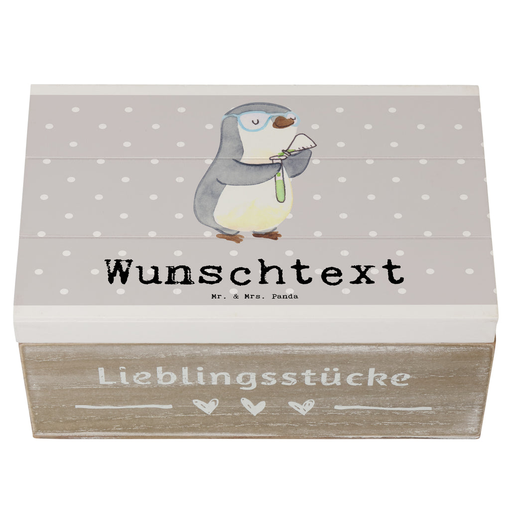 Personalisierte Holzkiste Chemiker mit Herz Holzkiste mit Namen, Kiste mit Namen, Schatzkiste mit Namen, Truhe mit Namen, Schatulle mit Namen, Erinnerungsbox mit Namen, Erinnerungskiste, mit Namen, Dekokiste mit Namen, Aufbewahrungsbox mit Namen, Holzkiste Personalisiert, Kiste Personalisiert, Schatzkiste Personalisiert, Truhe Personalisiert, Schatulle Personalisiert, Erinnerungsbox Personalisiert, Erinnerungskiste Personalisiert, Dekokiste Personalisiert, Aufbewahrungsbox Personalisiert, Beruf, Ausbildung, Jubiläum, Abschied, Rente, Kollege, Kollegin, Geschenk, Schenken, Arbeitskollege, Mitarbeiter, Firma, Danke, Dankeschön, Chemiker, Chemielaborant, Naturwissenschaftler, Labor, Studium, Forschung, Wissenschaftler