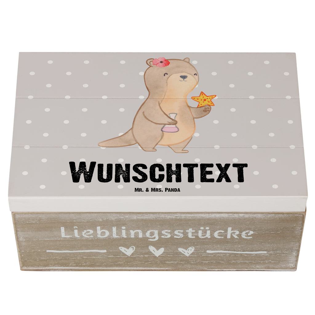 Personalisierte Holzkiste Ozeanografin mit Herz Holzkiste mit Namen, Kiste mit Namen, Schatzkiste mit Namen, Truhe mit Namen, Schatulle mit Namen, Erinnerungsbox mit Namen, Erinnerungskiste, mit Namen, Dekokiste mit Namen, Aufbewahrungsbox mit Namen, Holzkiste Personalisiert, Kiste Personalisiert, Schatzkiste Personalisiert, Truhe Personalisiert, Schatulle Personalisiert, Erinnerungsbox Personalisiert, Erinnerungskiste Personalisiert, Dekokiste Personalisiert, Aufbewahrungsbox Personalisiert, Beruf, Ausbildung, Jubiläum, Abschied, Rente, Kollege, Kollegin, Geschenk, Schenken, Arbeitskollege, Mitarbeiter, Firma, Danke, Dankeschön, Ozeanografin, Meeresbiologe, Meereskundler, Naturwissenschaftler, Meeresforscher, maritime Forschung, Studium