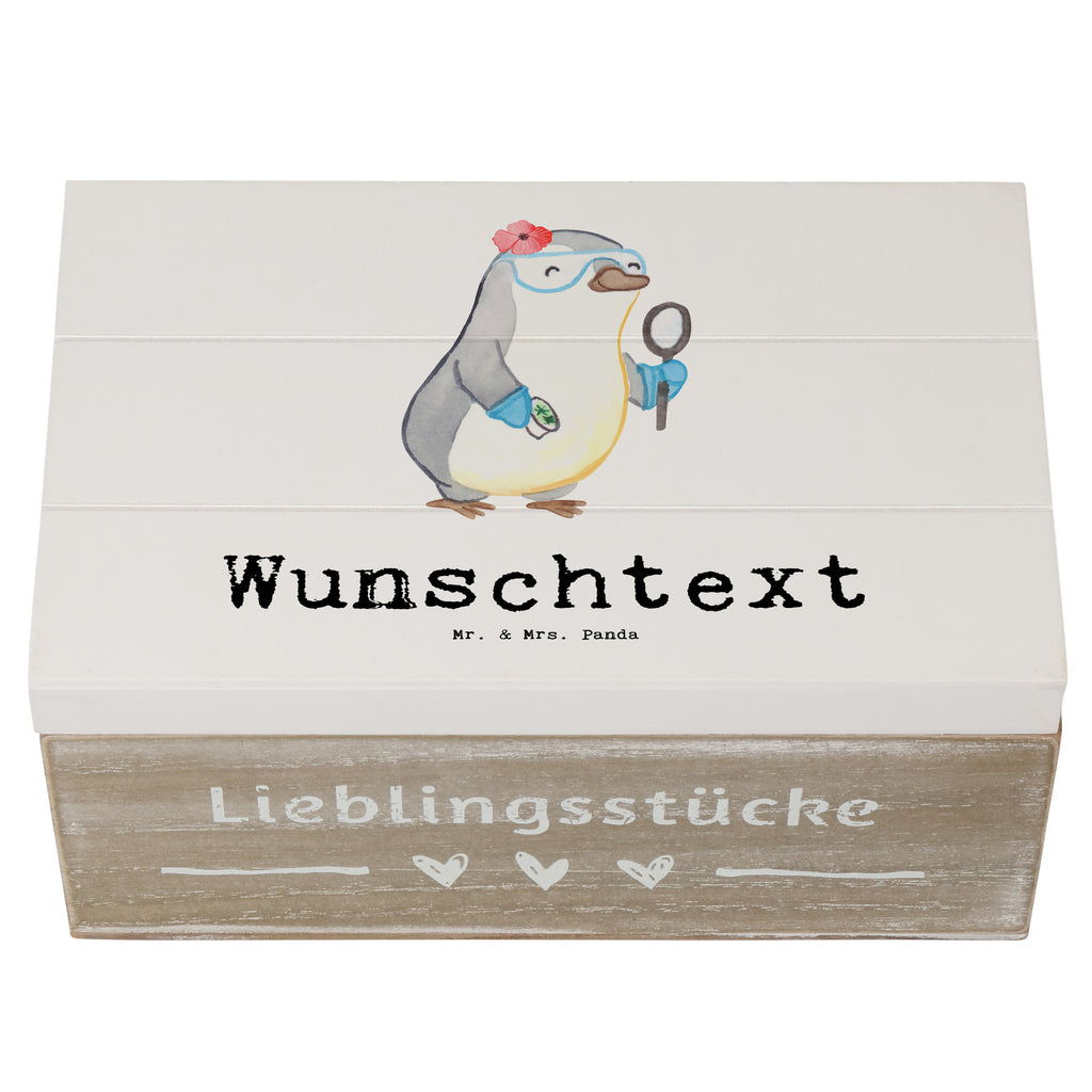 Personalisierte Holzkiste Mikrobiologin mit Herz Holzkiste mit Namen, Kiste mit Namen, Schatzkiste mit Namen, Truhe mit Namen, Schatulle mit Namen, Erinnerungsbox mit Namen, Erinnerungskiste, mit Namen, Dekokiste mit Namen, Aufbewahrungsbox mit Namen, Holzkiste Personalisiert, Kiste Personalisiert, Schatzkiste Personalisiert, Truhe Personalisiert, Schatulle Personalisiert, Erinnerungsbox Personalisiert, Erinnerungskiste Personalisiert, Dekokiste Personalisiert, Aufbewahrungsbox Personalisiert, Beruf, Ausbildung, Jubiläum, Abschied, Rente, Kollege, Kollegin, Geschenk, Schenken, Arbeitskollege, Mitarbeiter, Firma, Danke, Dankeschön, Mikrobiologin, Naturwissenschaftlerin, Labor, Forschung