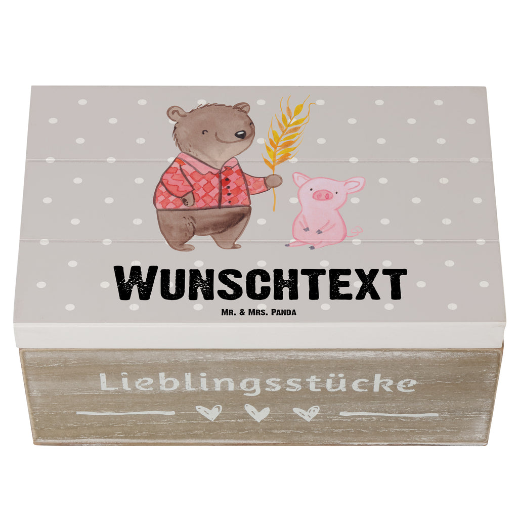 Personalisierte Holzkiste Bauer mit Herz Holzkiste mit Namen, Kiste mit Namen, Schatzkiste mit Namen, Truhe mit Namen, Schatulle mit Namen, Erinnerungsbox mit Namen, Erinnerungskiste, mit Namen, Dekokiste mit Namen, Aufbewahrungsbox mit Namen, Holzkiste Personalisiert, Kiste Personalisiert, Schatzkiste Personalisiert, Truhe Personalisiert, Schatulle Personalisiert, Erinnerungsbox Personalisiert, Erinnerungskiste Personalisiert, Dekokiste Personalisiert, Aufbewahrungsbox Personalisiert, Beruf, Ausbildung, Jubiläum, Abschied, Rente, Kollege, Kollegin, Geschenk, Schenken, Arbeitskollege, Mitarbeiter, Firma, Danke, Dankeschön, Landwirt; Bauer, Tierwirt, Agronom, Farmer, Bauernhof