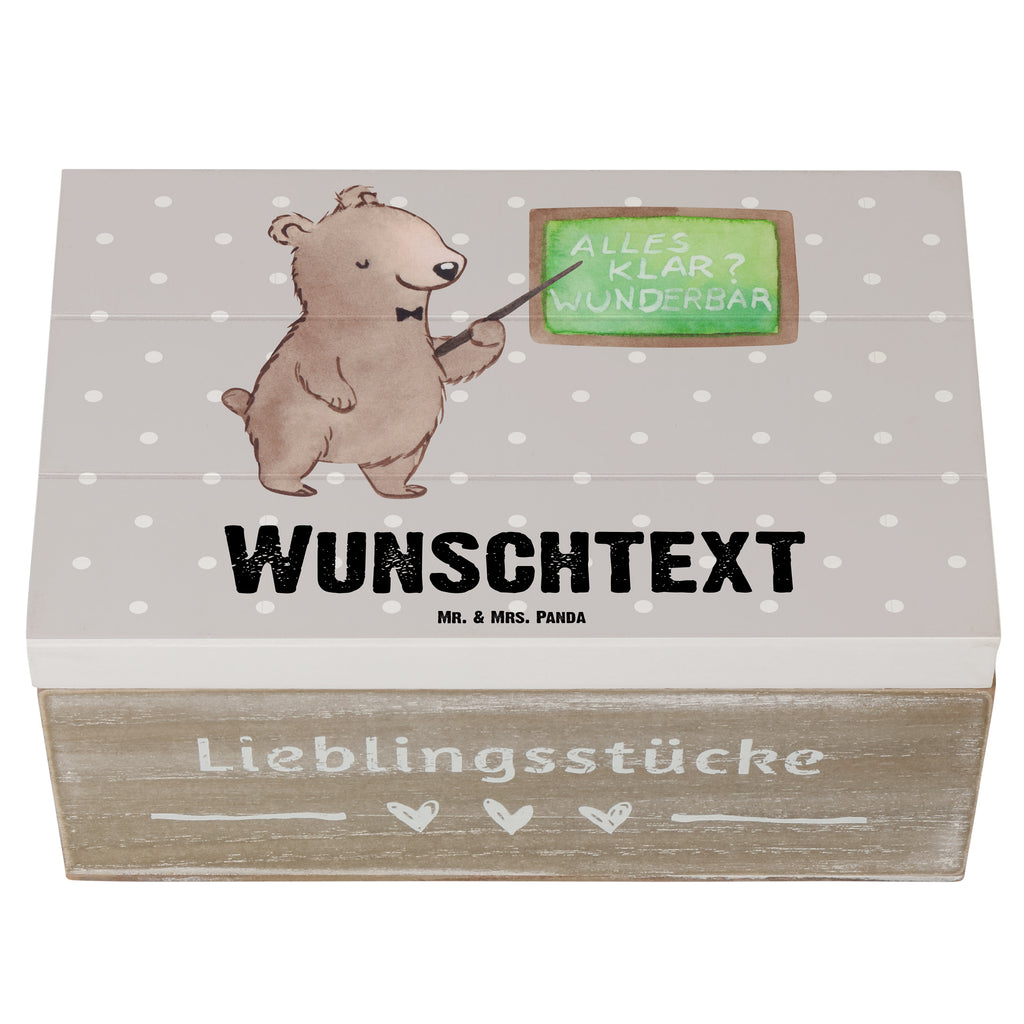 Personalisierte Holzkiste Nachhilfelehrer mit Herz Holzkiste mit Namen, Kiste mit Namen, Schatzkiste mit Namen, Truhe mit Namen, Schatulle mit Namen, Erinnerungsbox mit Namen, Erinnerungskiste, mit Namen, Dekokiste mit Namen, Aufbewahrungsbox mit Namen, Holzkiste Personalisiert, Kiste Personalisiert, Schatzkiste Personalisiert, Truhe Personalisiert, Schatulle Personalisiert, Erinnerungsbox Personalisiert, Erinnerungskiste Personalisiert, Dekokiste Personalisiert, Aufbewahrungsbox Personalisiert, Beruf, Ausbildung, Jubiläum, Abschied, Rente, Kollege, Kollegin, Geschenk, Schenken, Arbeitskollege, Mitarbeiter, Firma, Danke, Dankeschön, Nachhilfelehrer, Nachhilfeschule, Nachhilfeunterricht