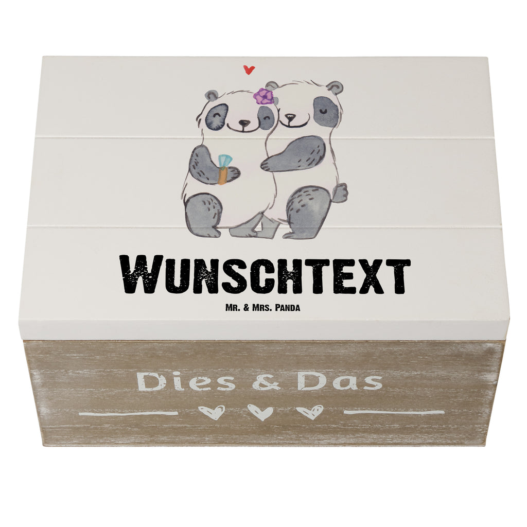 Personalisierte Holzkiste Panda Beste Verlobte der Welt Holzkiste mit Namen, Kiste mit Namen, Schatzkiste mit Namen, Truhe mit Namen, Schatulle mit Namen, Erinnerungsbox mit Namen, Erinnerungskiste, mit Namen, Dekokiste mit Namen, Aufbewahrungsbox mit Namen, Holzkiste Personalisiert, Kiste Personalisiert, Schatzkiste Personalisiert, Truhe Personalisiert, Schatulle Personalisiert, Erinnerungsbox Personalisiert, Erinnerungskiste Personalisiert, Dekokiste Personalisiert, Aufbewahrungsbox Personalisiert, für, Dankeschön, Geschenk, Schenken, Geburtstag, Geburtstagsgeschenk, Geschenkidee, Danke, Bedanken, Mitbringsel, Freude machen, Geschenktipp, Verlobte, Verloben, Verlobung, Traumfrau, Frau, Freundin, Ehefrau, Zukünftige, Hochzeit, Ehe