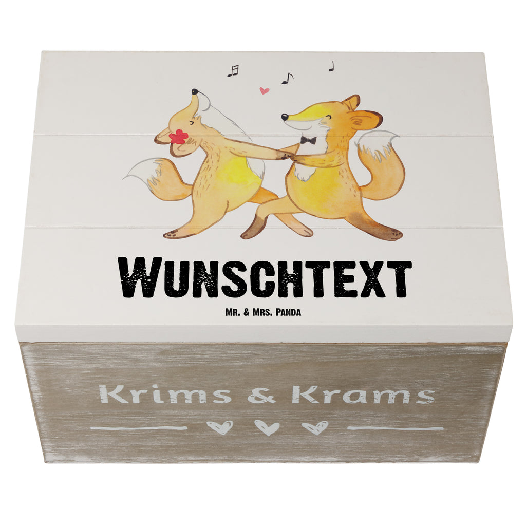 Personalisierte Holzkiste Fuchs Beste Eltern der Welt Holzkiste mit Namen, Kiste mit Namen, Schatzkiste mit Namen, Truhe mit Namen, Schatulle mit Namen, Erinnerungsbox mit Namen, Erinnerungskiste, mit Namen, Dekokiste mit Namen, Aufbewahrungsbox mit Namen, Holzkiste Personalisiert, Kiste Personalisiert, Schatzkiste Personalisiert, Truhe Personalisiert, Schatulle Personalisiert, Erinnerungsbox Personalisiert, Erinnerungskiste Personalisiert, Dekokiste Personalisiert, Aufbewahrungsbox Personalisiert, für, Dankeschön, Geschenk, Schenken, Geburtstag, Geburtstagsgeschenk, Geschenkidee, Danke, Bedanken, Mitbringsel, Freude machen, Geschenktipp, Eltern, Mama, Papa, Erzeuger, Mami, Papi, Familie, Elternpaar, Mama und Papa