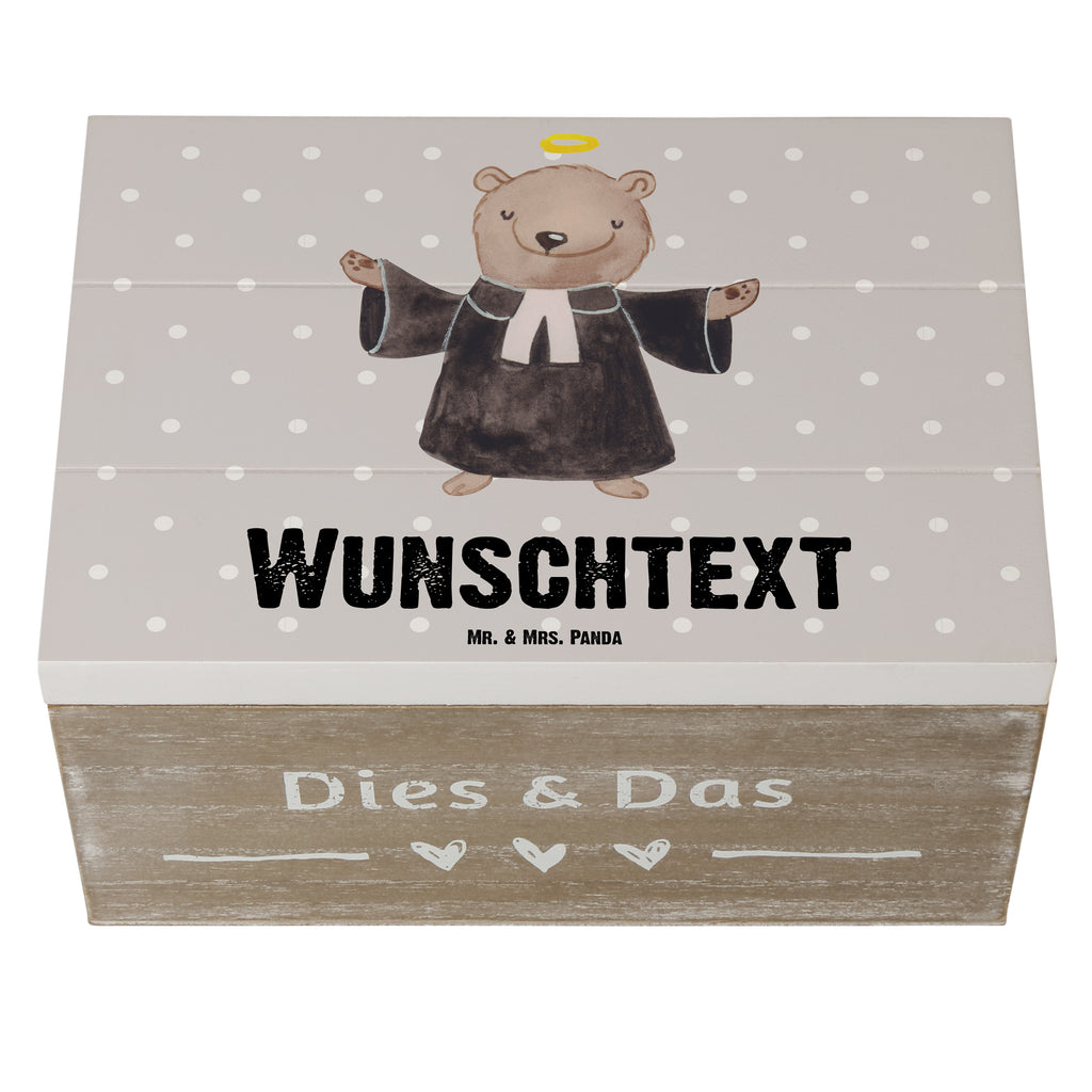 Personalisierte Holzkiste Pfarrer mit Herz Holzkiste mit Namen, Kiste mit Namen, Schatzkiste mit Namen, Truhe mit Namen, Schatulle mit Namen, Erinnerungsbox mit Namen, Erinnerungskiste, mit Namen, Dekokiste mit Namen, Aufbewahrungsbox mit Namen, Holzkiste Personalisiert, Kiste Personalisiert, Schatzkiste Personalisiert, Truhe Personalisiert, Schatulle Personalisiert, Erinnerungsbox Personalisiert, Erinnerungskiste Personalisiert, Dekokiste Personalisiert, Aufbewahrungsbox Personalisiert, Beruf, Ausbildung, Jubiläum, Abschied, Rente, Kollege, Kollegin, Geschenk, Schenken, Arbeitskollege, Mitarbeiter, Firma, Danke, Dankeschön, Pastor, Diener Gottes<br />Geistlicher, Pfarrer, Prediger<br />Priester, Theologe, Kirche