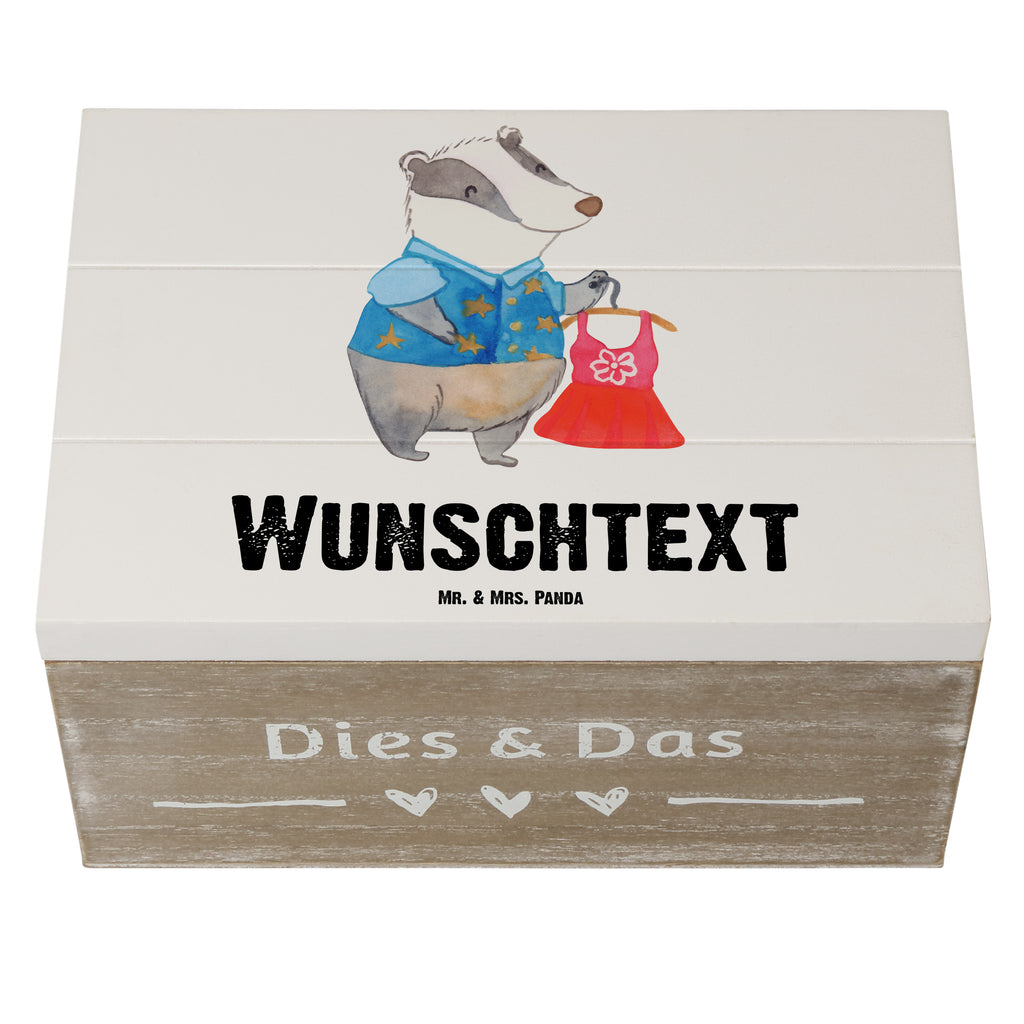 Personalisierte Holzkiste Modedesignerin mit Herz Holzkiste mit Namen, Kiste mit Namen, Schatzkiste mit Namen, Truhe mit Namen, Schatulle mit Namen, Erinnerungsbox mit Namen, Erinnerungskiste, mit Namen, Dekokiste mit Namen, Aufbewahrungsbox mit Namen, Holzkiste Personalisiert, Kiste Personalisiert, Schatzkiste Personalisiert, Truhe Personalisiert, Schatulle Personalisiert, Erinnerungsbox Personalisiert, Erinnerungskiste Personalisiert, Dekokiste Personalisiert, Aufbewahrungsbox Personalisiert, Beruf, Ausbildung, Jubiläum, Abschied, Rente, Kollege, Kollegin, Geschenk, Schenken, Arbeitskollege, Mitarbeiter, Firma, Danke, Dankeschön, Modedesignerin, Fashion Designerin, Modeschöpferin