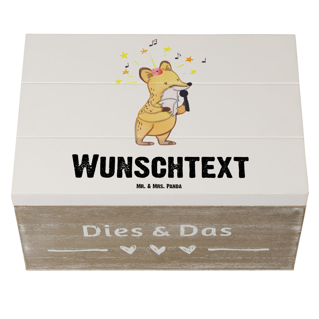 Personalisierte Holzkiste Sängerin mit Herz Holzkiste mit Namen, Kiste mit Namen, Schatzkiste mit Namen, Truhe mit Namen, Schatulle mit Namen, Erinnerungsbox mit Namen, Erinnerungskiste, mit Namen, Dekokiste mit Namen, Aufbewahrungsbox mit Namen, Holzkiste Personalisiert, Kiste Personalisiert, Schatzkiste Personalisiert, Truhe Personalisiert, Schatulle Personalisiert, Erinnerungsbox Personalisiert, Erinnerungskiste Personalisiert, Dekokiste Personalisiert, Aufbewahrungsbox Personalisiert, Beruf, Ausbildung, Jubiläum, Abschied, Rente, Kollege, Kollegin, Geschenk, Schenken, Arbeitskollege, Mitarbeiter, Firma, Danke, Dankeschön