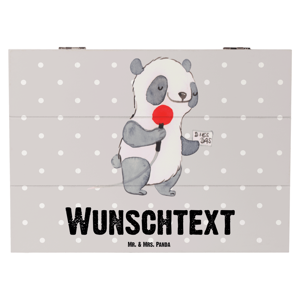 Personalisierte Holzkiste Modejournalistin mit Herz Holzkiste mit Namen, Kiste mit Namen, Schatzkiste mit Namen, Truhe mit Namen, Schatulle mit Namen, Erinnerungsbox mit Namen, Erinnerungskiste, mit Namen, Dekokiste mit Namen, Aufbewahrungsbox mit Namen, Holzkiste Personalisiert, Kiste Personalisiert, Schatzkiste Personalisiert, Truhe Personalisiert, Schatulle Personalisiert, Erinnerungsbox Personalisiert, Erinnerungskiste Personalisiert, Dekokiste Personalisiert, Aufbewahrungsbox Personalisiert, Beruf, Ausbildung, Jubiläum, Abschied, Rente, Kollege, Kollegin, Geschenk, Schenken, Arbeitskollege, Mitarbeiter, Firma, Danke, Dankeschön, Modejournalistin, Journalistin, Reporterin, Redakteurin, Pressebüro, Studium