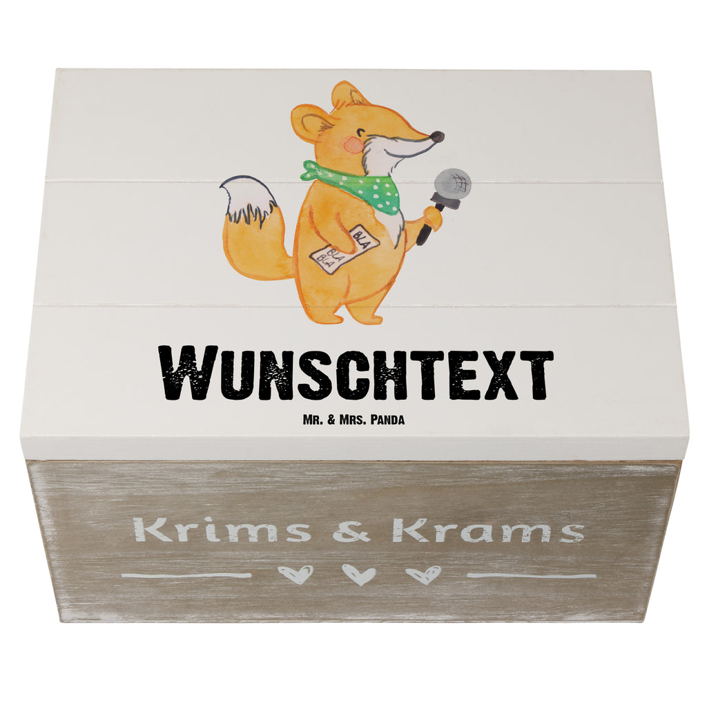 Personalisierte Holzkiste Journalist mit Herz Holzkiste mit Namen, Kiste mit Namen, Schatzkiste mit Namen, Truhe mit Namen, Schatulle mit Namen, Erinnerungsbox mit Namen, Erinnerungskiste, mit Namen, Dekokiste mit Namen, Aufbewahrungsbox mit Namen, Holzkiste Personalisiert, Kiste Personalisiert, Schatzkiste Personalisiert, Truhe Personalisiert, Schatulle Personalisiert, Erinnerungsbox Personalisiert, Erinnerungskiste Personalisiert, Dekokiste Personalisiert, Aufbewahrungsbox Personalisiert, Beruf, Ausbildung, Jubiläum, Abschied, Rente, Kollege, Kollegin, Geschenk, Schenken, Arbeitskollege, Mitarbeiter, Firma, Danke, Dankeschön, Journalist, Reporter, Redakteur, Pressebüro, Studium