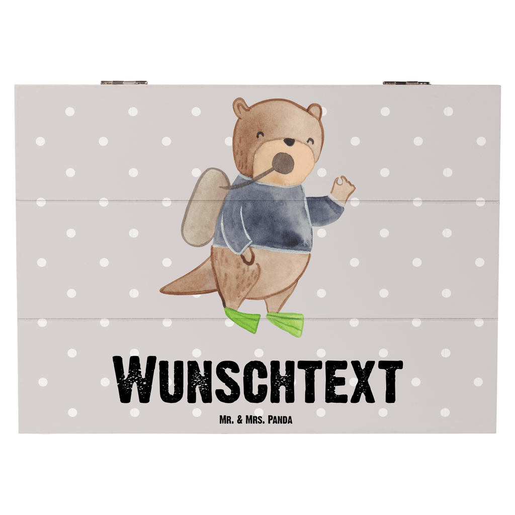 Personalisierte Holzkiste Tauchlehrer mit Herz Holzkiste mit Namen, Kiste mit Namen, Schatzkiste mit Namen, Truhe mit Namen, Schatulle mit Namen, Erinnerungsbox mit Namen, Erinnerungskiste, mit Namen, Dekokiste mit Namen, Aufbewahrungsbox mit Namen, Holzkiste Personalisiert, Kiste Personalisiert, Schatzkiste Personalisiert, Truhe Personalisiert, Schatulle Personalisiert, Erinnerungsbox Personalisiert, Erinnerungskiste Personalisiert, Dekokiste Personalisiert, Aufbewahrungsbox Personalisiert, Beruf, Ausbildung, Jubiläum, Abschied, Rente, Kollege, Kollegin, Geschenk, Schenken, Arbeitskollege, Mitarbeiter, Firma, Danke, Dankeschön