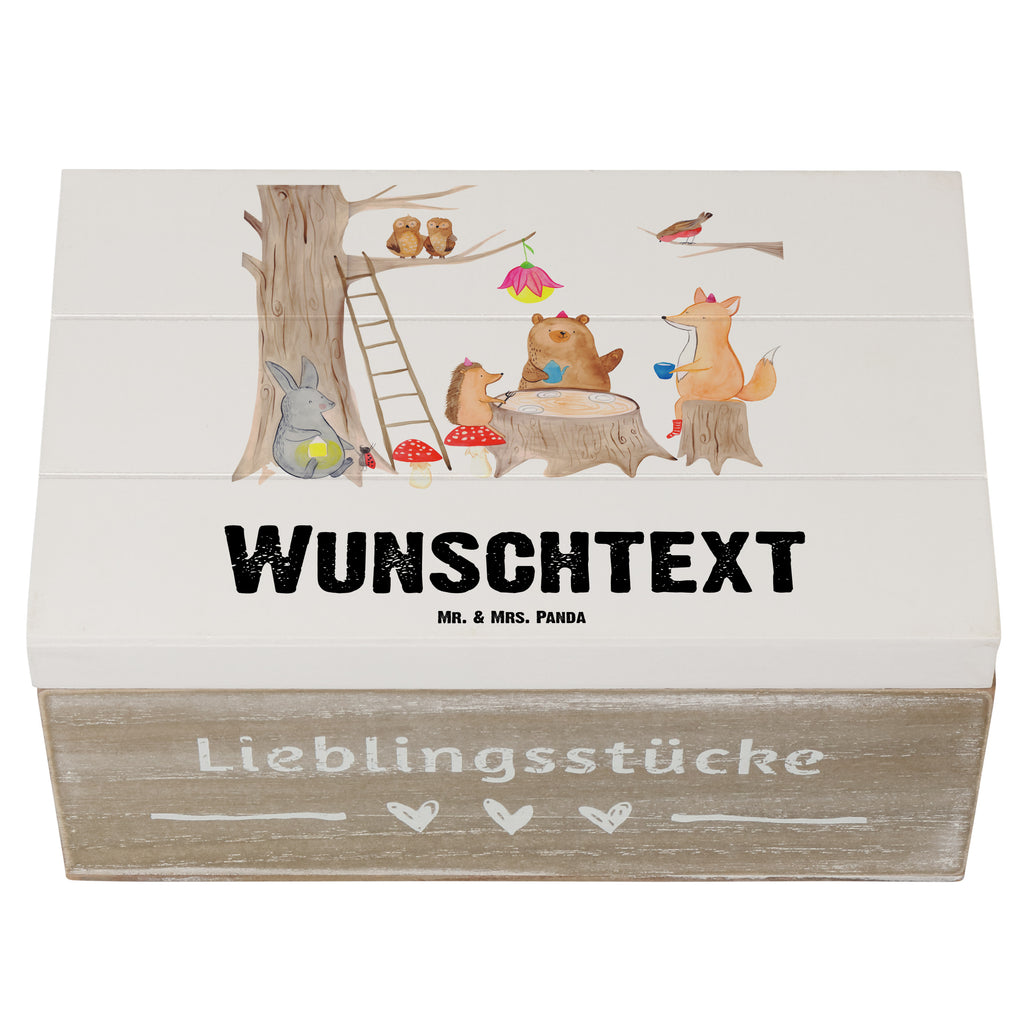 Personalisierte Holzkiste Waldtiere Picknick Holzkiste mit Namen, Kiste mit Namen, Schatzkiste mit Namen, Truhe mit Namen, Schatulle mit Namen, Erinnerungsbox mit Namen, Erinnerungskiste, mit Namen, Dekokiste mit Namen, Aufbewahrungsbox mit Namen, Holzkiste Personalisiert, Kiste Personalisiert, Schatzkiste Personalisiert, Truhe Personalisiert, Schatulle Personalisiert, Erinnerungsbox Personalisiert, Erinnerungskiste Personalisiert, Dekokiste Personalisiert, Aufbewahrungsbox Personalisiert, süße Tiermotive, gute Laune, lustige Sprüche, Tiere, Waldtiere, Picknick, Wald, Fuchs, Hase, Igel, Maus, Eichhörnchen