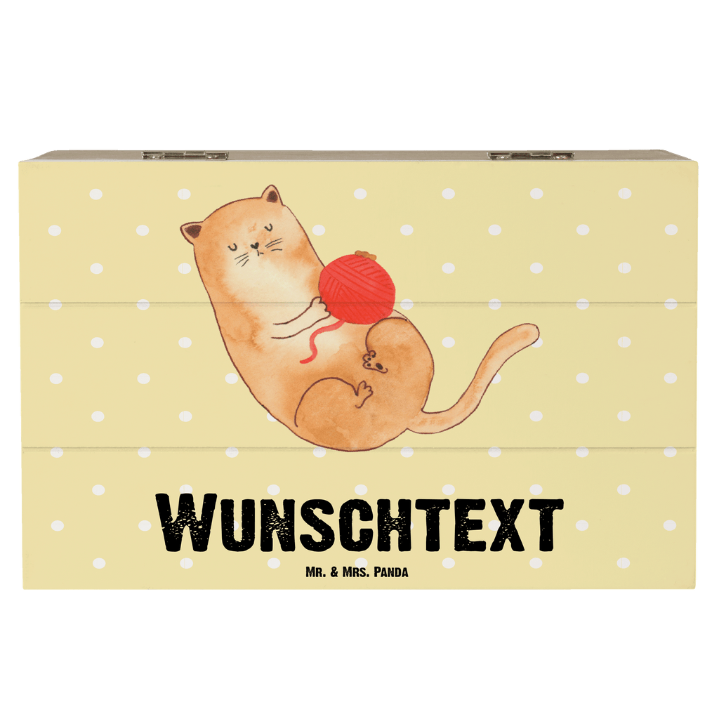 Personalisierte Holzkiste Katzen Wollknäul Holzkiste mit Namen, Kiste mit Namen, Schatzkiste mit Namen, Truhe mit Namen, Schatulle mit Namen, Erinnerungsbox mit Namen, Erinnerungskiste, mit Namen, Dekokiste mit Namen, Aufbewahrungsbox mit Namen, Holzkiste Personalisiert, Kiste Personalisiert, Schatzkiste Personalisiert, Truhe Personalisiert, Schatulle Personalisiert, Erinnerungsbox Personalisiert, Erinnerungskiste Personalisiert, Dekokiste Personalisiert, Aufbewahrungsbox Personalisiert, Katze, Katzenmotiv, Katzenfan, Katzendeko, Katzenfreund, Katzenliebhaber, Katzenprodukte, Katzenartikel, Katzenaccessoires, Katzensouvenirs, Katzenliebhaberprodukte, Katzenmotive, Katzen, Kater, Mietze, Cat, Cats, Katzenhalter, Katzenbesitzerin, Haustier, Wollknäuel, Wolle, Spielen, Spiel, verspielt
