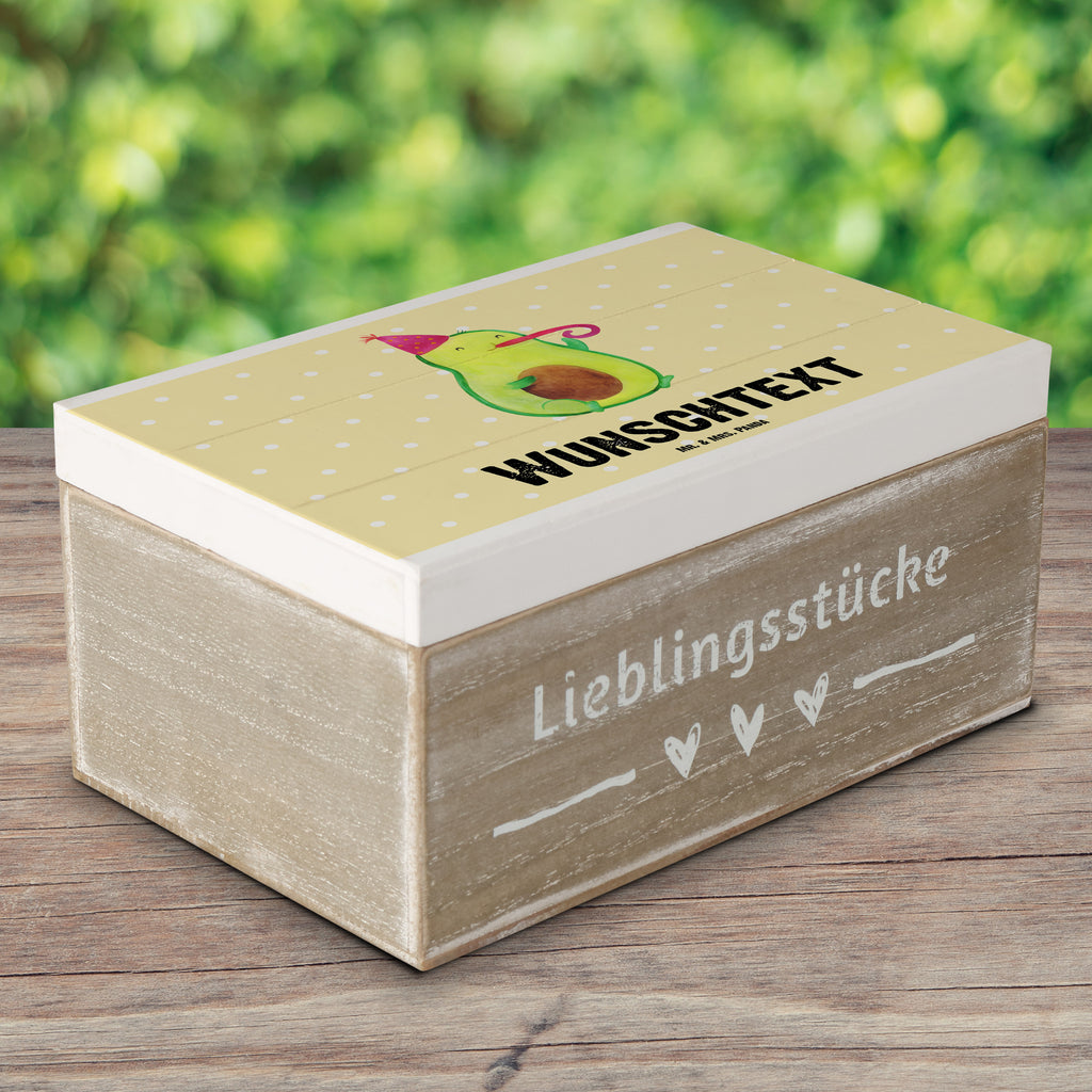 Personalisierte Holzkiste Avocado Birthday Holzkiste mit Namen, Kiste mit Namen, Schatzkiste mit Namen, Truhe mit Namen, Schatulle mit Namen, Erinnerungsbox mit Namen, Erinnerungskiste, mit Namen, Dekokiste mit Namen, Aufbewahrungsbox mit Namen, Holzkiste Personalisiert, Kiste Personalisiert, Schatzkiste Personalisiert, Truhe Personalisiert, Schatulle Personalisiert, Erinnerungsbox Personalisiert, Erinnerungskiste Personalisiert, Dekokiste Personalisiert, Aufbewahrungsbox Personalisiert, Avocado, Veggie, Vegan, Gesund