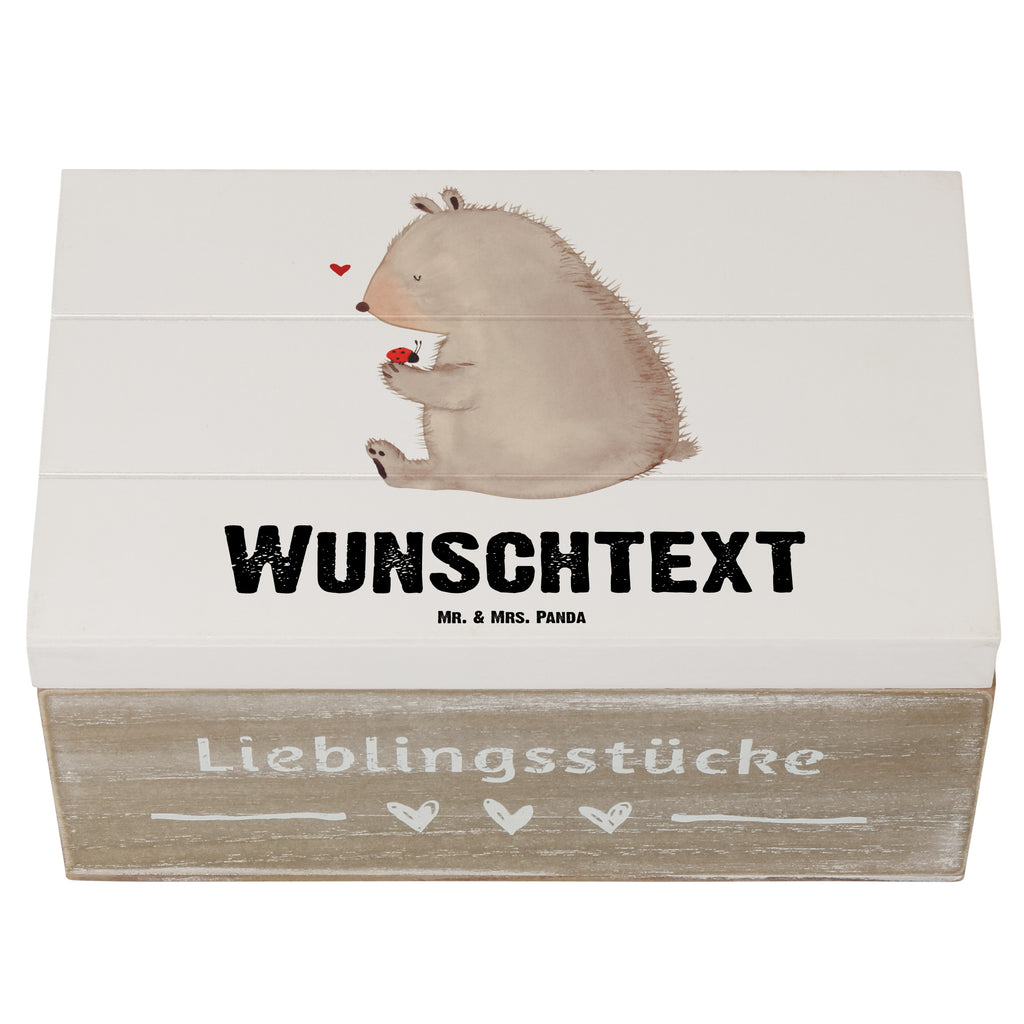 Personalisierte Holzkiste Bär mit Marienkäfer Holzkiste mit Namen, Kiste mit Namen, Schatzkiste mit Namen, Truhe mit Namen, Schatulle mit Namen, Erinnerungsbox mit Namen, Erinnerungskiste, mit Namen, Dekokiste mit Namen, Aufbewahrungsbox mit Namen, Holzkiste Personalisiert, Kiste Personalisiert, Schatzkiste Personalisiert, Truhe Personalisiert, Schatulle Personalisiert, Erinnerungsbox Personalisiert, Erinnerungskiste Personalisiert, Dekokiste Personalisiert, Aufbewahrungsbox Personalisiert, Bär, Teddy, Teddybär, Marienkäfer, Liebe, Freiheit, Motivation, Das Leben ist schön