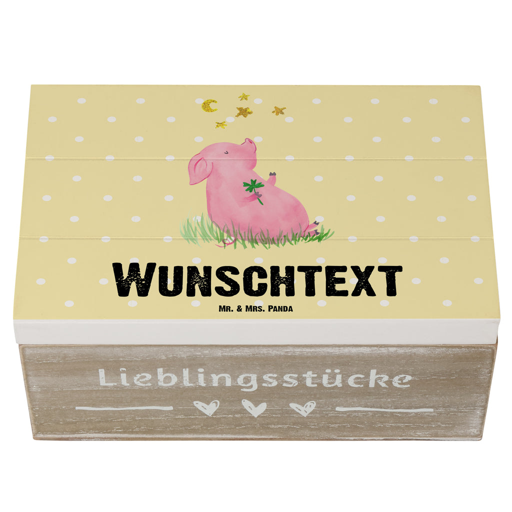 Personalisierte Holzkiste Glücksschwein Holzkiste mit Namen, Kiste mit Namen, Schatzkiste mit Namen, Truhe mit Namen, Schatulle mit Namen, Erinnerungsbox mit Namen, Erinnerungskiste, mit Namen, Dekokiste mit Namen, Aufbewahrungsbox mit Namen, Holzkiste Personalisiert, Kiste Personalisiert, Schatzkiste Personalisiert, Truhe Personalisiert, Schatulle Personalisiert, Erinnerungsbox Personalisiert, Erinnerungskiste Personalisiert, Dekokiste Personalisiert, Aufbewahrungsbox Personalisiert, süße Tiermotive, gute Laune, lustige Sprüche, Tiere, Glücksschwein. Glück, Schwein, Schweinchen, Sterne, Sernchen, Ziele, Träume, Motivation, Glücksbringer