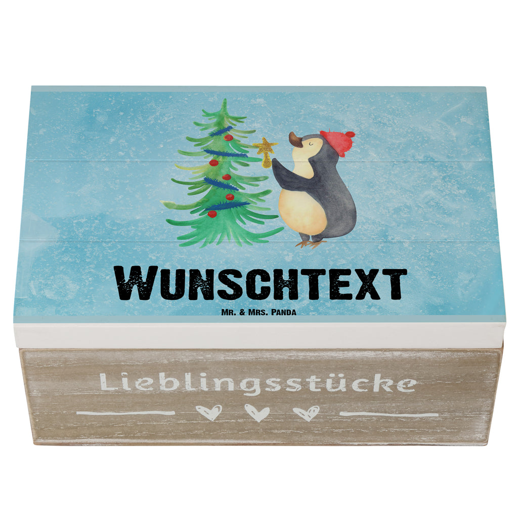 Personalisierte Holzkiste Pinguin Weihnachtsbaum Holzkiste mit Namen, Kiste mit Namen, Schatzkiste mit Namen, Truhe mit Namen, Schatulle mit Namen, Erinnerungsbox mit Namen, Erinnerungskiste, mit Namen, Dekokiste mit Namen, Aufbewahrungsbox mit Namen, Holzkiste Personalisiert, Kiste Personalisiert, Schatzkiste Personalisiert, Truhe Personalisiert, Schatulle Personalisiert, Erinnerungsbox Personalisiert, Erinnerungskiste Personalisiert, Dekokiste Personalisiert, Aufbewahrungsbox Personalisiert, Winter, Weihnachten, Weihnachtsdeko, Nikolaus, Advent, Heiligabend, Wintermotiv, Pinguin
