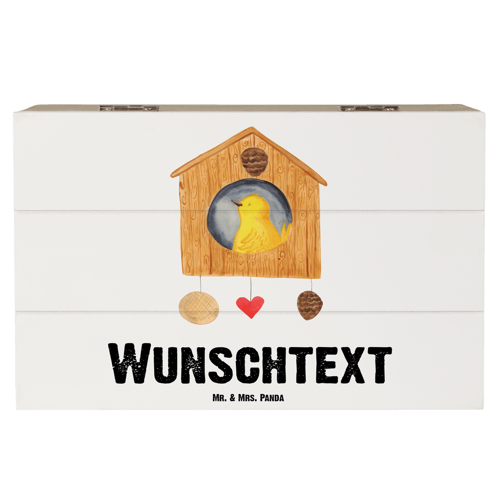 Personalisierte Holzkiste Vogelhaus sweet Home Holzkiste mit Namen, Kiste mit Namen, Schatzkiste mit Namen, Truhe mit Namen, Schatulle mit Namen, Erinnerungsbox mit Namen, Erinnerungskiste, mit Namen, Dekokiste mit Namen, Aufbewahrungsbox mit Namen, Holzkiste Personalisiert, Kiste Personalisiert, Schatzkiste Personalisiert, Truhe Personalisiert, Schatulle Personalisiert, Erinnerungsbox Personalisiert, Erinnerungskiste Personalisiert, Dekokiste Personalisiert, Aufbewahrungsbox Personalisiert, süße Tiermotive, gute Laune, lustige Sprüche, Tiere, Vogelhaus, Vogel, Home sweet Home, Einzug, Umzug, Geschenk, Einzugsgeschenk, Hausbau, Haus