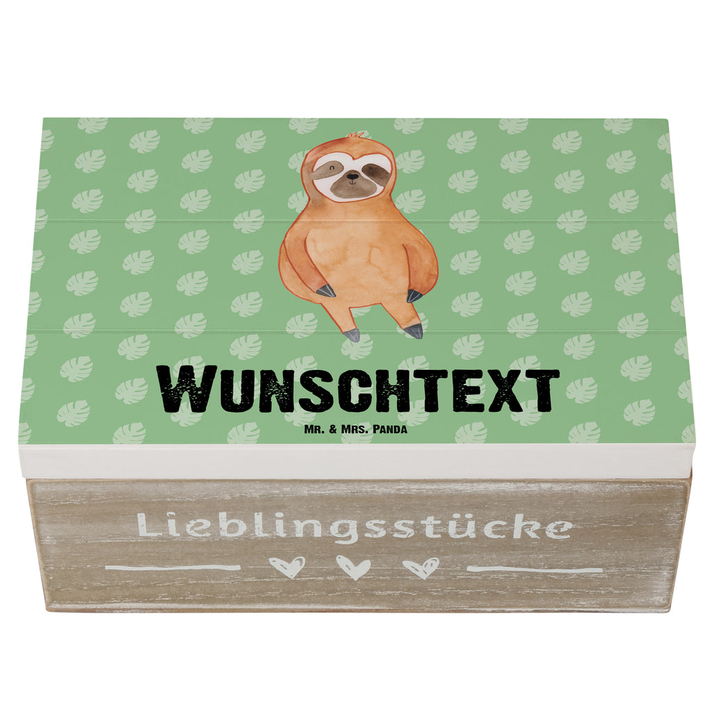 Personalisierte Holzkiste Faultier Zufrieden Holzkiste mit Namen, Kiste mit Namen, Schatzkiste mit Namen, Truhe mit Namen, Schatulle mit Namen, Erinnerungsbox mit Namen, Erinnerungskiste, mit Namen, Dekokiste mit Namen, Aufbewahrungsbox mit Namen, Holzkiste Personalisiert, Kiste Personalisiert, Schatzkiste Personalisiert, Truhe Personalisiert, Schatulle Personalisiert, Erinnerungsbox Personalisiert, Erinnerungskiste Personalisiert, Dekokiste Personalisiert, Aufbewahrungsbox Personalisiert, Faultier, Faultier Geschenk, Faultier Deko, Faultiere, faul, Lieblingstier, Pause, relaxen, Glück, glücklich, zufrieden, happy, Zufriedenheit, Gelassenheit, Ruhe, Frieden