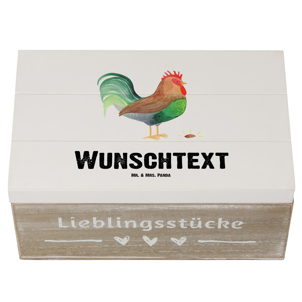 Personalisierte Holzkiste Hahn mit Korn Holzkiste mit Namen, Kiste mit Namen, Schatzkiste mit Namen, Truhe mit Namen, Schatulle mit Namen, Erinnerungsbox mit Namen, Erinnerungskiste, mit Namen, Dekokiste mit Namen, Aufbewahrungsbox mit Namen, Holzkiste Personalisiert, Kiste Personalisiert, Schatzkiste Personalisiert, Truhe Personalisiert, Schatulle Personalisiert, Erinnerungsbox Personalisiert, Erinnerungskiste Personalisiert, Dekokiste Personalisiert, Aufbewahrungsbox Personalisiert, Bauernhof, Hoftiere, Landwirt, Landwirtin, Hahn, Korn, Henne, Eier, Natur