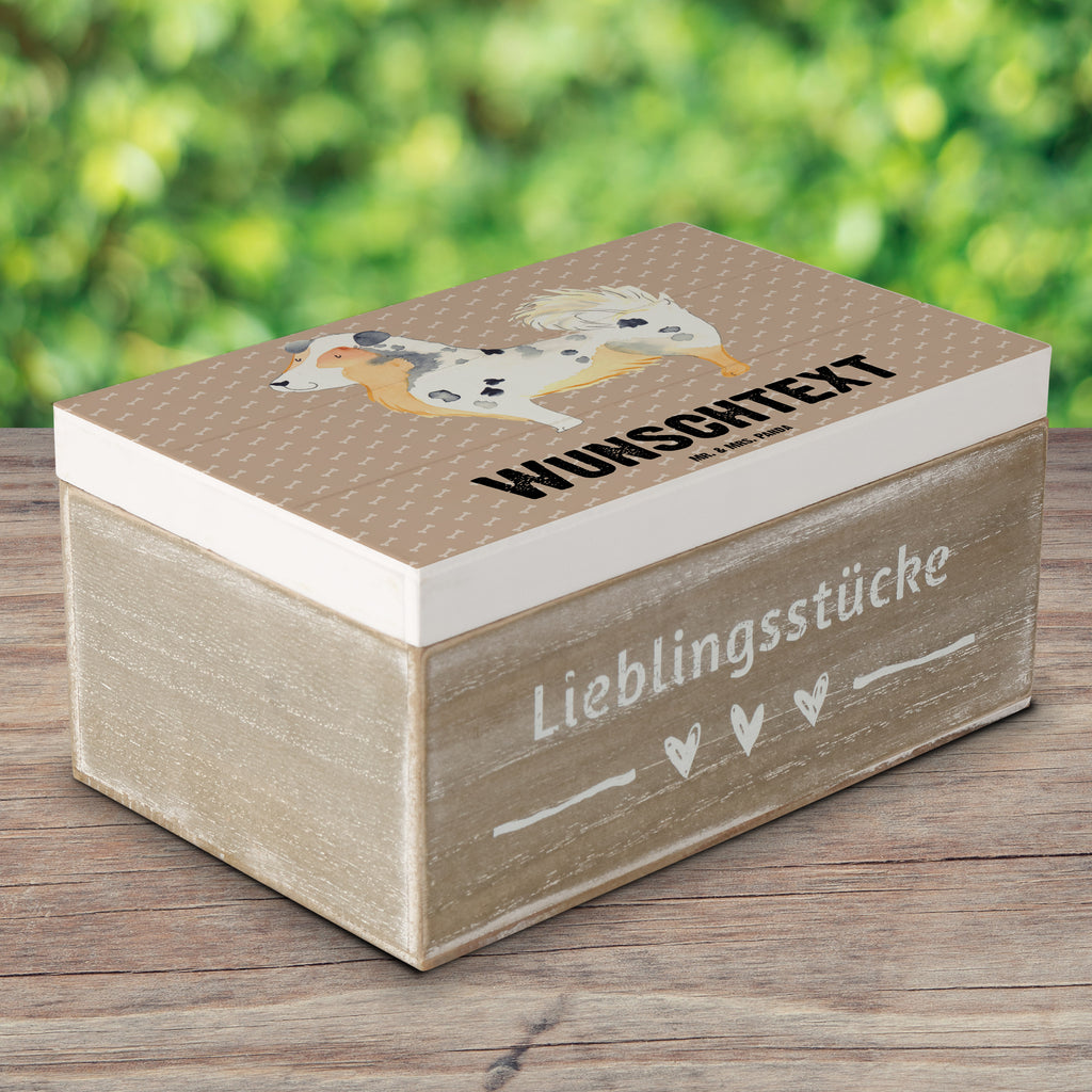 Personalisierte Holzkiste Australien Shepherd Holzkiste mit Namen, Kiste mit Namen, Schatzkiste mit Namen, Truhe mit Namen, Schatulle mit Namen, Erinnerungsbox mit Namen, Erinnerungskiste, mit Namen, Dekokiste mit Namen, Aufbewahrungsbox mit Namen, Holzkiste Personalisiert, Kiste Personalisiert, Schatzkiste Personalisiert, Truhe Personalisiert, Schatulle Personalisiert, Erinnerungsbox Personalisiert, Erinnerungskiste Personalisiert, Dekokiste Personalisiert, Aufbewahrungsbox Personalisiert, Hund, Hundemotiv, Haustier, Hunderasse, Tierliebhaber, Hundebesitzer, Sprüche, Australien Shepherd, Shepherd, Hundeliebe, Familienhund, Spruch