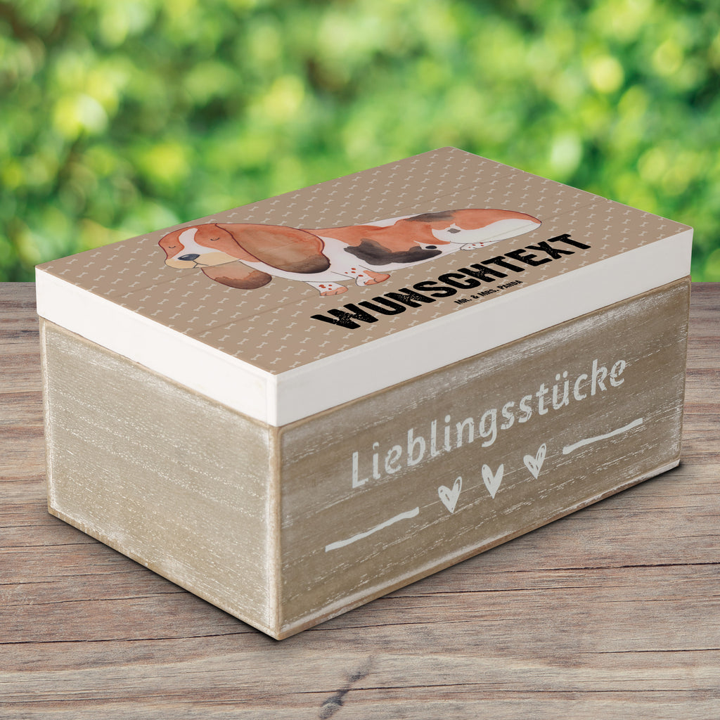 Personalisierte Holzkiste Hund Basset Hound Holzkiste mit Namen, Kiste mit Namen, Schatzkiste mit Namen, Truhe mit Namen, Schatulle mit Namen, Erinnerungsbox mit Namen, Erinnerungskiste, mit Namen, Dekokiste mit Namen, Aufbewahrungsbox mit Namen, Holzkiste Personalisiert, Kiste Personalisiert, Schatzkiste Personalisiert, Truhe Personalisiert, Schatulle Personalisiert, Erinnerungsbox Personalisiert, Erinnerungskiste Personalisiert, Dekokiste Personalisiert, Aufbewahrungsbox Personalisiert, Hund, Hundemotiv, Haustier, Hunderasse, Tierliebhaber, Hundebesitzer, Sprüche, Basset Hound, Basset, Hundeliebe, kinderlos