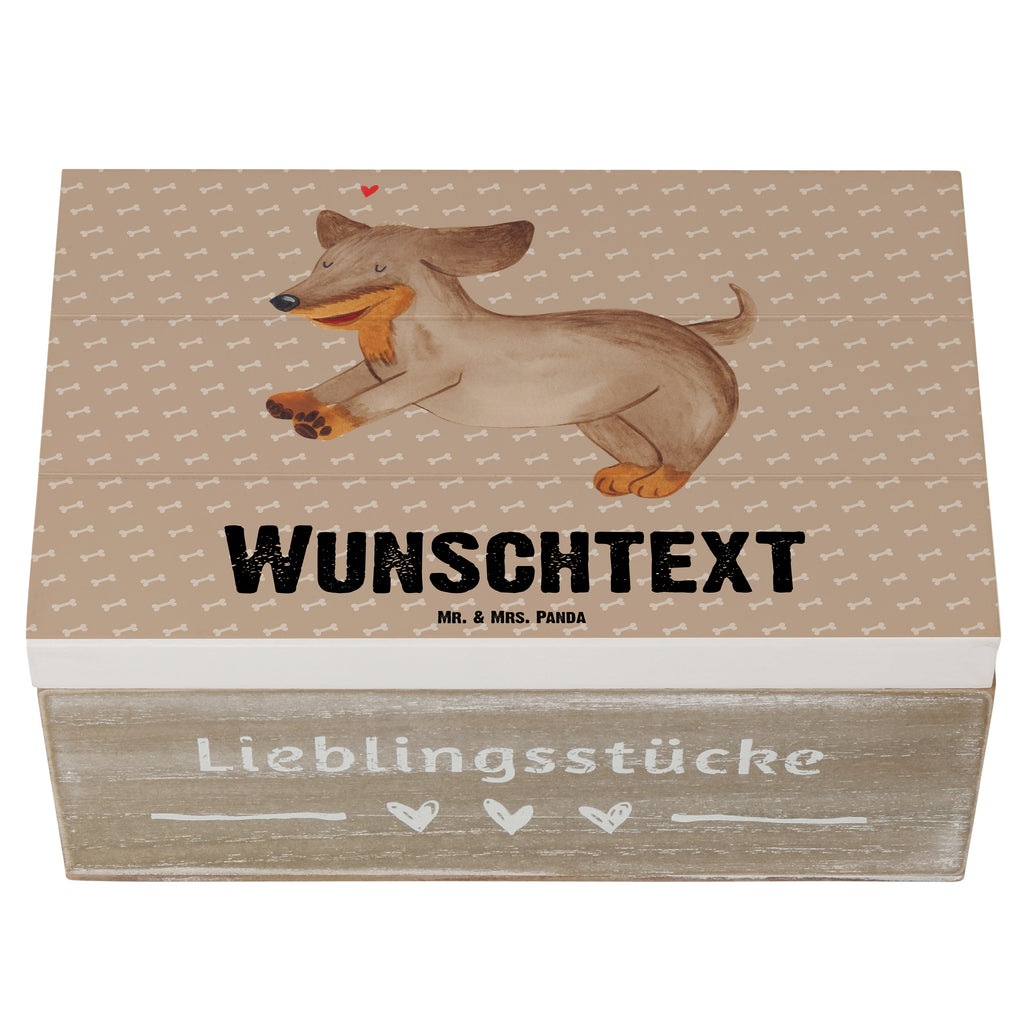 Personalisierte Holzkiste Hund Dackel fröhlich Holzkiste mit Namen, Kiste mit Namen, Schatzkiste mit Namen, Truhe mit Namen, Schatulle mit Namen, Erinnerungsbox mit Namen, Erinnerungskiste, mit Namen, Dekokiste mit Namen, Aufbewahrungsbox mit Namen, Holzkiste Personalisiert, Kiste Personalisiert, Schatzkiste Personalisiert, Truhe Personalisiert, Schatulle Personalisiert, Erinnerungsbox Personalisiert, Erinnerungskiste Personalisiert, Dekokiste Personalisiert, Aufbewahrungsbox Personalisiert, Hund, Hundemotiv, Haustier, Hunderasse, Tierliebhaber, Hundebesitzer, Sprüche, Hunde, Dackel, Dachshund, happy dog