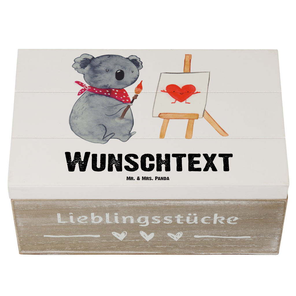 Personalisierte Holzkiste Koala Künstler Holzkiste mit Namen, Kiste mit Namen, Schatzkiste mit Namen, Truhe mit Namen, Schatulle mit Namen, Erinnerungsbox mit Namen, Erinnerungskiste, mit Namen, Dekokiste mit Namen, Aufbewahrungsbox mit Namen, Holzkiste Personalisiert, Kiste Personalisiert, Schatzkiste Personalisiert, Truhe Personalisiert, Schatulle Personalisiert, Erinnerungsbox Personalisiert, Erinnerungskiste Personalisiert, Dekokiste Personalisiert, Aufbewahrungsbox Personalisiert, Koala, Koalabär, Liebe, Liebensbeweis, Liebesgeschenk, Gefühle, Künstler, zeichnen
