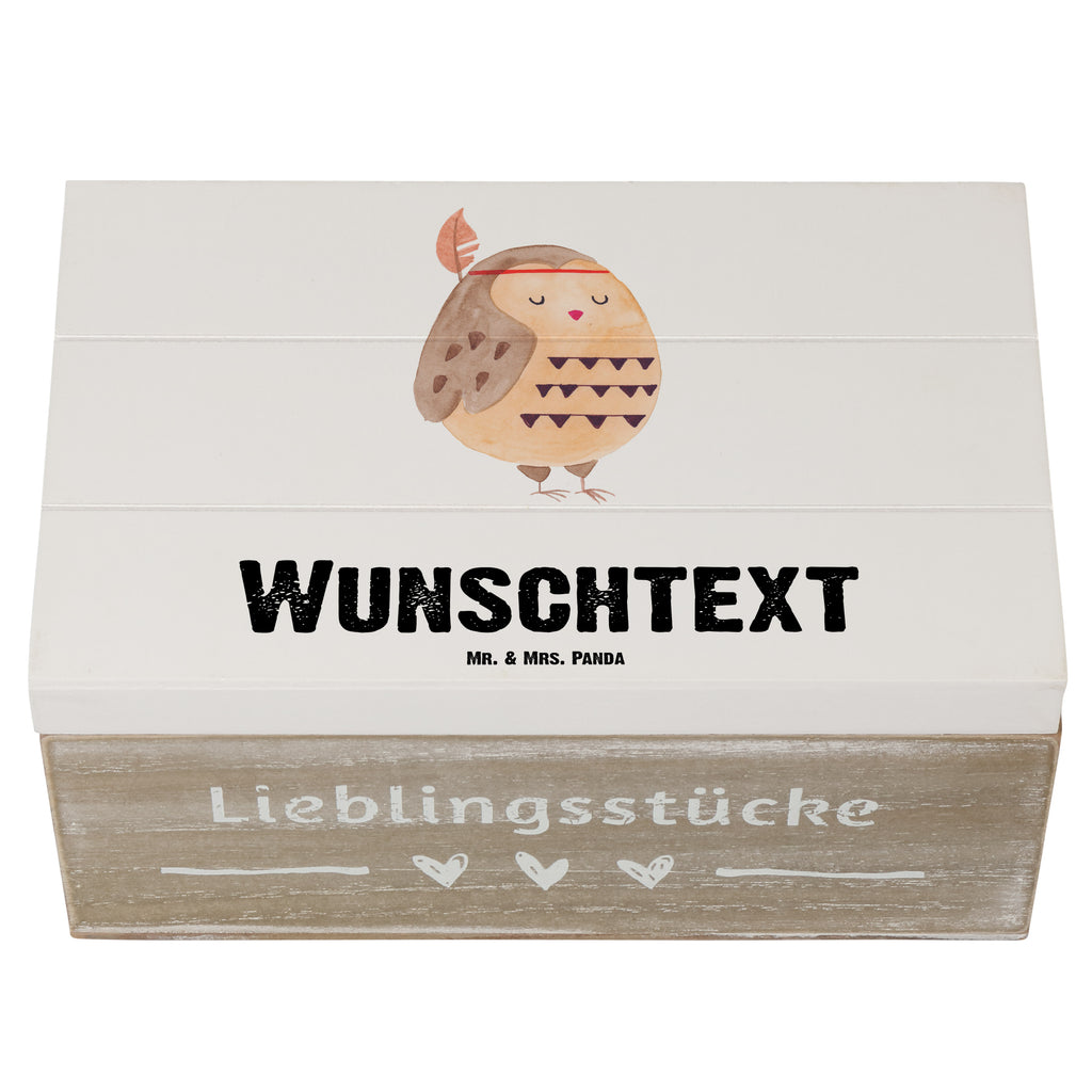 Personalisierte Holzkiste Eule Federschmuck Holzkiste mit Namen, Kiste mit Namen, Schatzkiste mit Namen, Truhe mit Namen, Schatulle mit Namen, Erinnerungsbox mit Namen, Erinnerungskiste, mit Namen, Dekokiste mit Namen, Aufbewahrungsbox mit Namen, Holzkiste Personalisiert, Kiste Personalisiert, Schatzkiste Personalisiert, Truhe Personalisiert, Schatulle Personalisiert, Erinnerungsbox Personalisiert, Erinnerungskiste Personalisiert, Dekokiste Personalisiert, Aufbewahrungsbox Personalisiert, Eule, Eule Deko, Owl, Das Leben ist ein Abenteuer, Reisespruch, Federschmuck, Dekoration