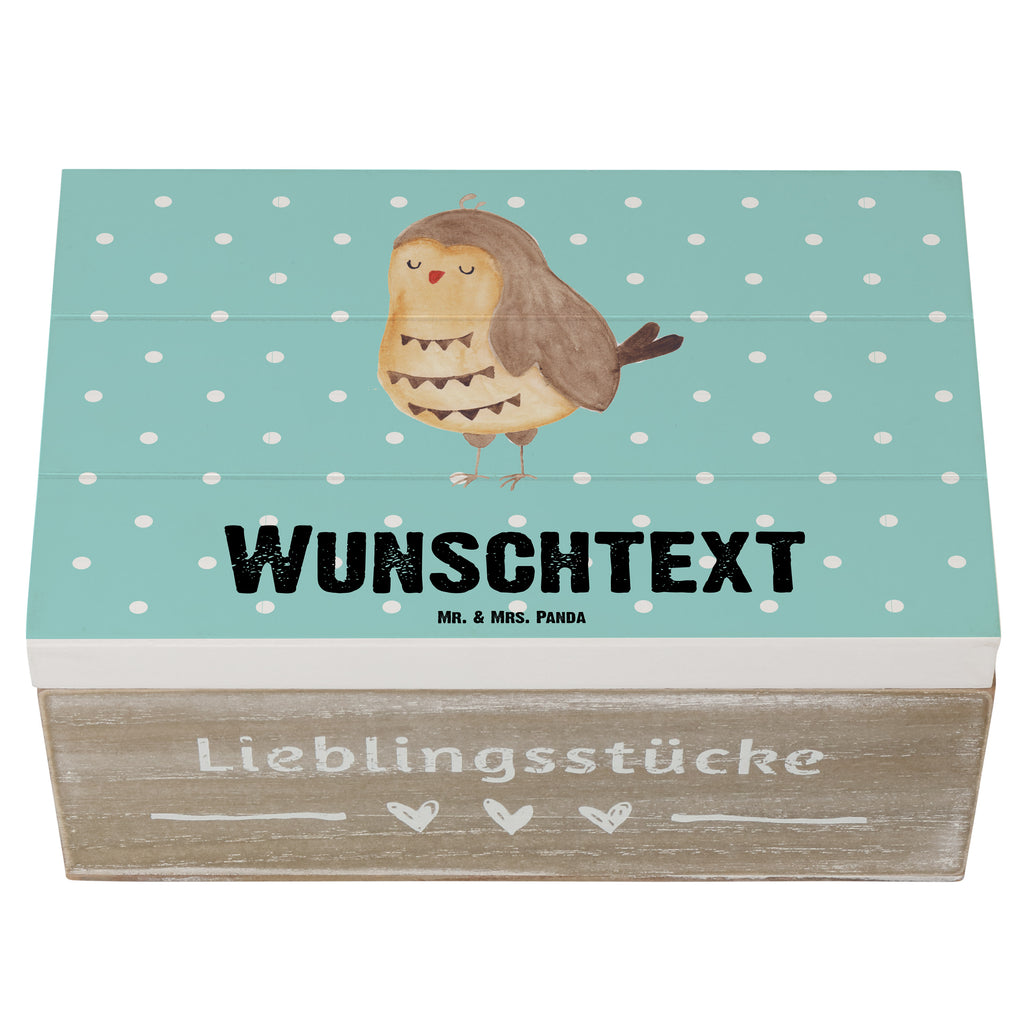 Personalisierte Holzkiste Eule Zufrieden Holzkiste mit Namen, Kiste mit Namen, Schatzkiste mit Namen, Truhe mit Namen, Schatulle mit Namen, Erinnerungsbox mit Namen, Erinnerungskiste, mit Namen, Dekokiste mit Namen, Aufbewahrungsbox mit Namen, Holzkiste Personalisiert, Kiste Personalisiert, Schatzkiste Personalisiert, Truhe Personalisiert, Schatulle Personalisiert, Erinnerungsbox Personalisiert, Erinnerungskiste Personalisiert, Dekokiste Personalisiert, Aufbewahrungsbox Personalisiert, Eule, Eule Spruch, Eule deko, Owl, Liebe Spruch, Romantisch, Wortspiel lustig, Spruch schön, Geschenk Hochzeitstag