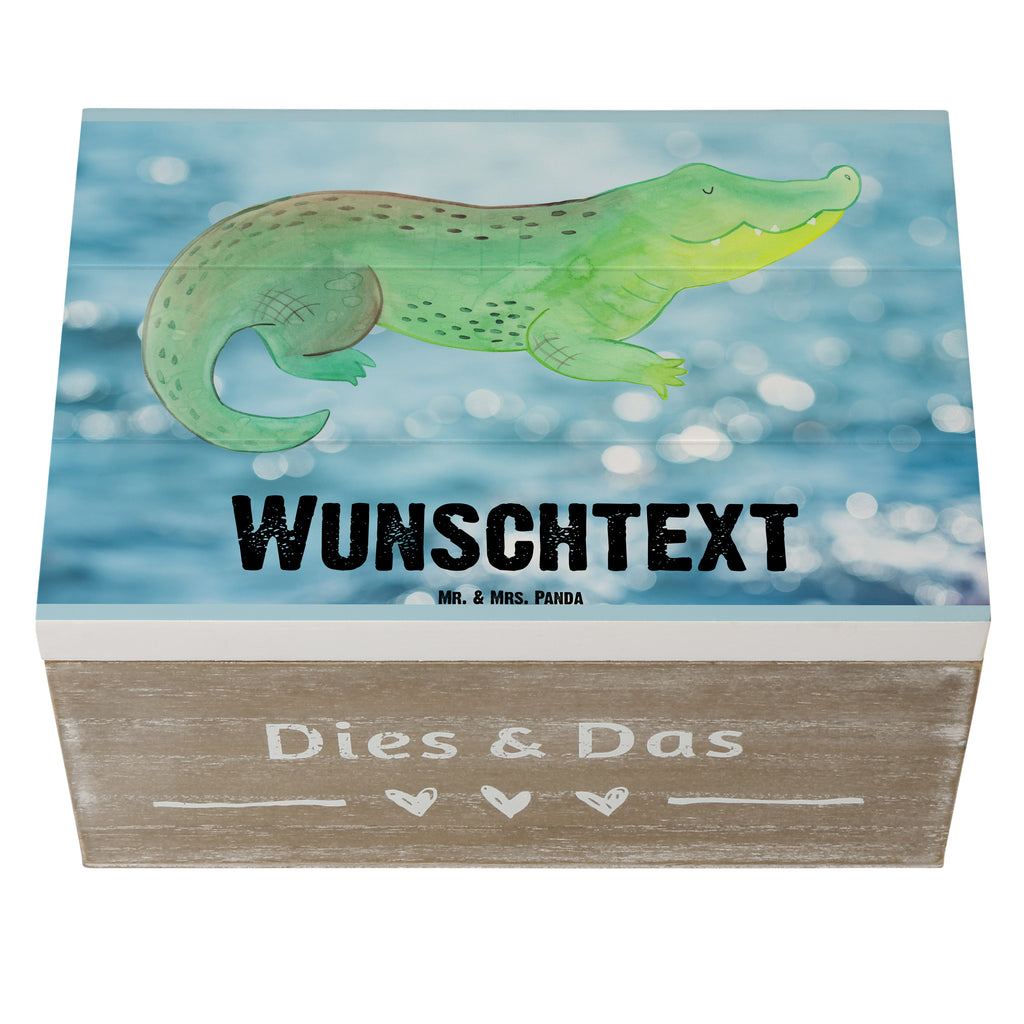 Personalisierte Holzkiste Krokodil Holzkiste mit Namen, Kiste mit Namen, Schatzkiste mit Namen, Truhe mit Namen, Schatulle mit Namen, Erinnerungsbox mit Namen, Erinnerungskiste, mit Namen, Dekokiste mit Namen, Aufbewahrungsbox mit Namen, Holzkiste Personalisiert, Kiste Personalisiert, Schatzkiste Personalisiert, Truhe Personalisiert, Schatulle Personalisiert, Erinnerungsbox Personalisiert, Erinnerungskiste Personalisiert, Dekokiste Personalisiert, Aufbewahrungsbox Personalisiert, Meerestiere, Meer, Urlaub, Krokodil, Krokodile, verrückt sein, spontan sein, Abenteuerlust, Reiselust, Freundin, beste Freundin, Lieblingsmensch